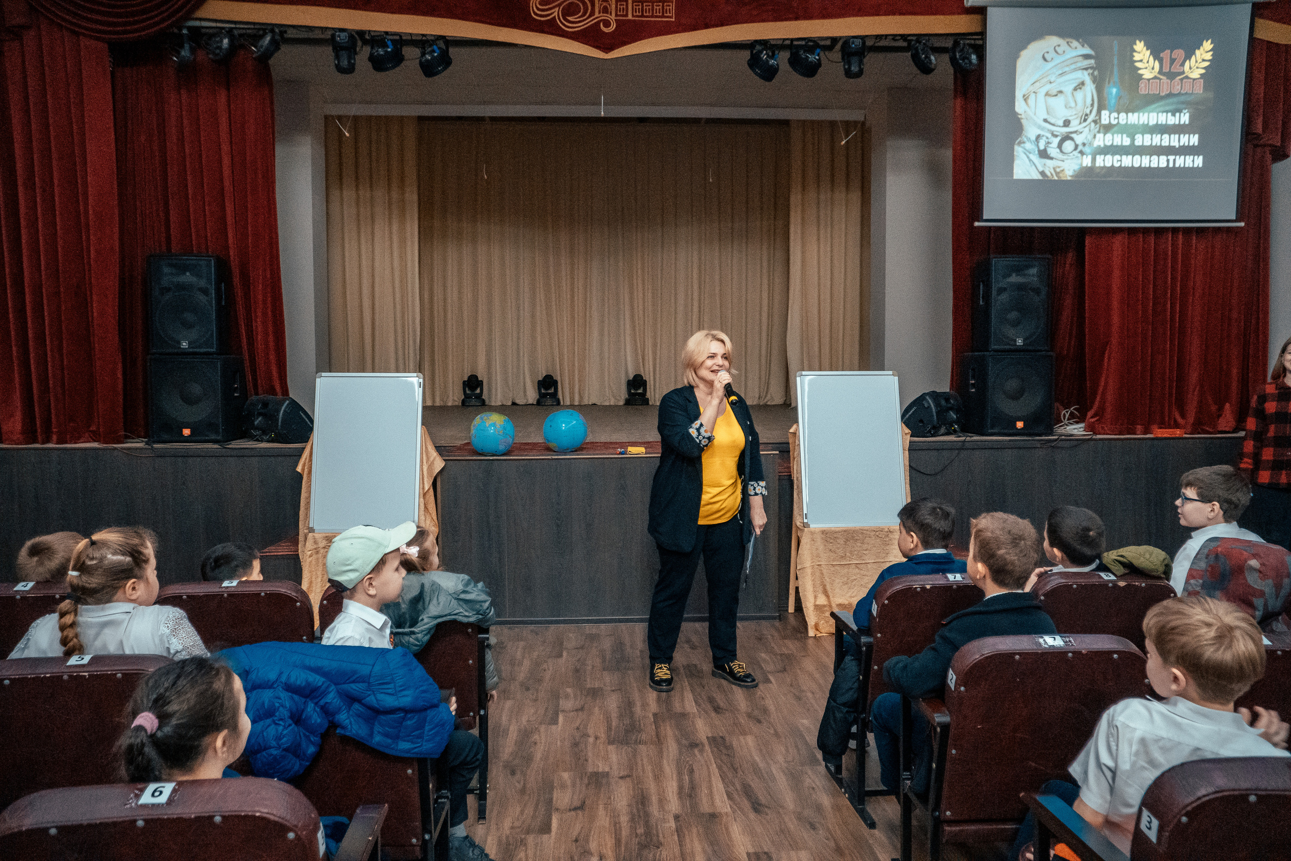 День космонавтики. Новотитаровский Дом культуры