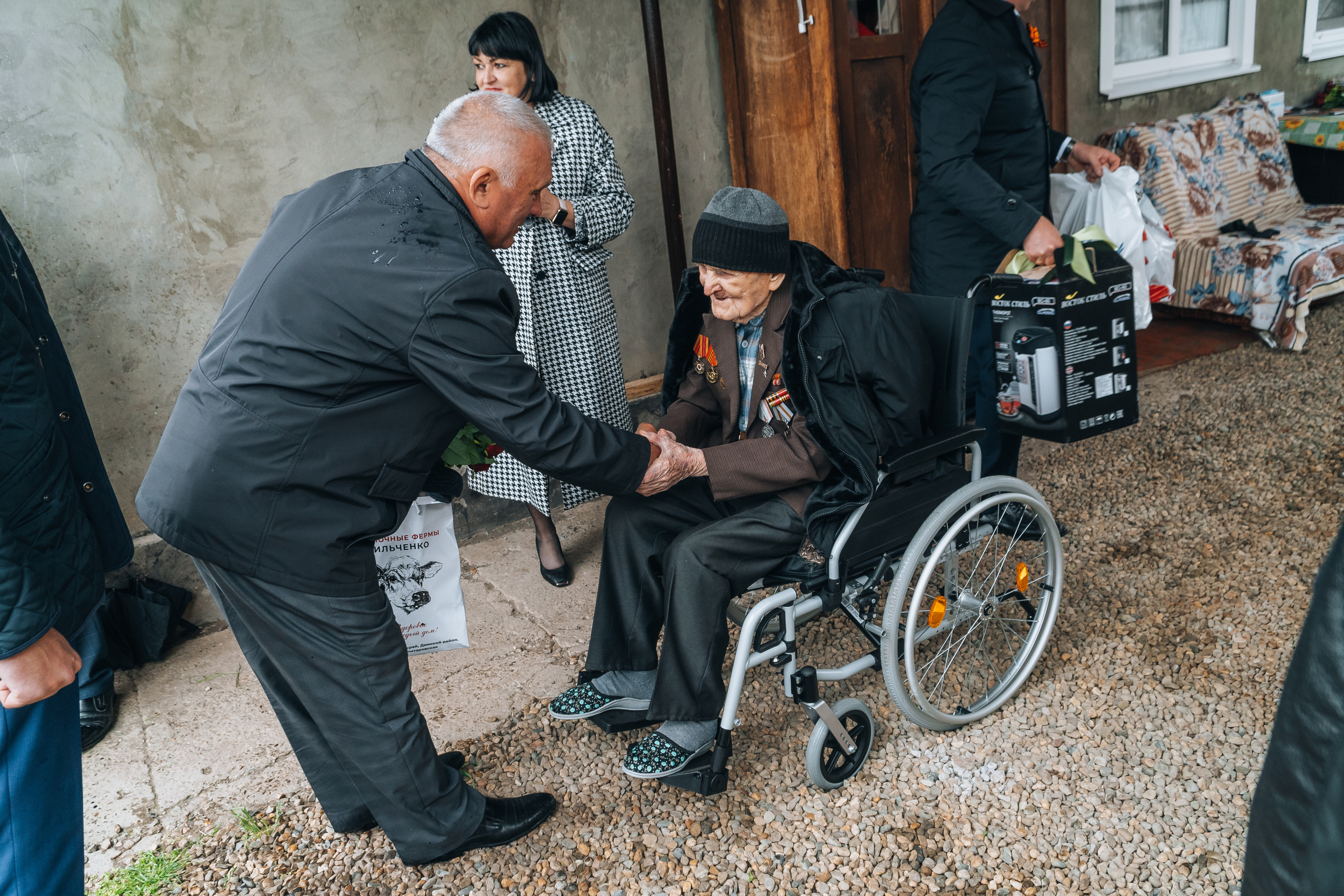 Адресные поздравления ветеранов Великой Отечественной Войны. Новотитаровский Дом культуры