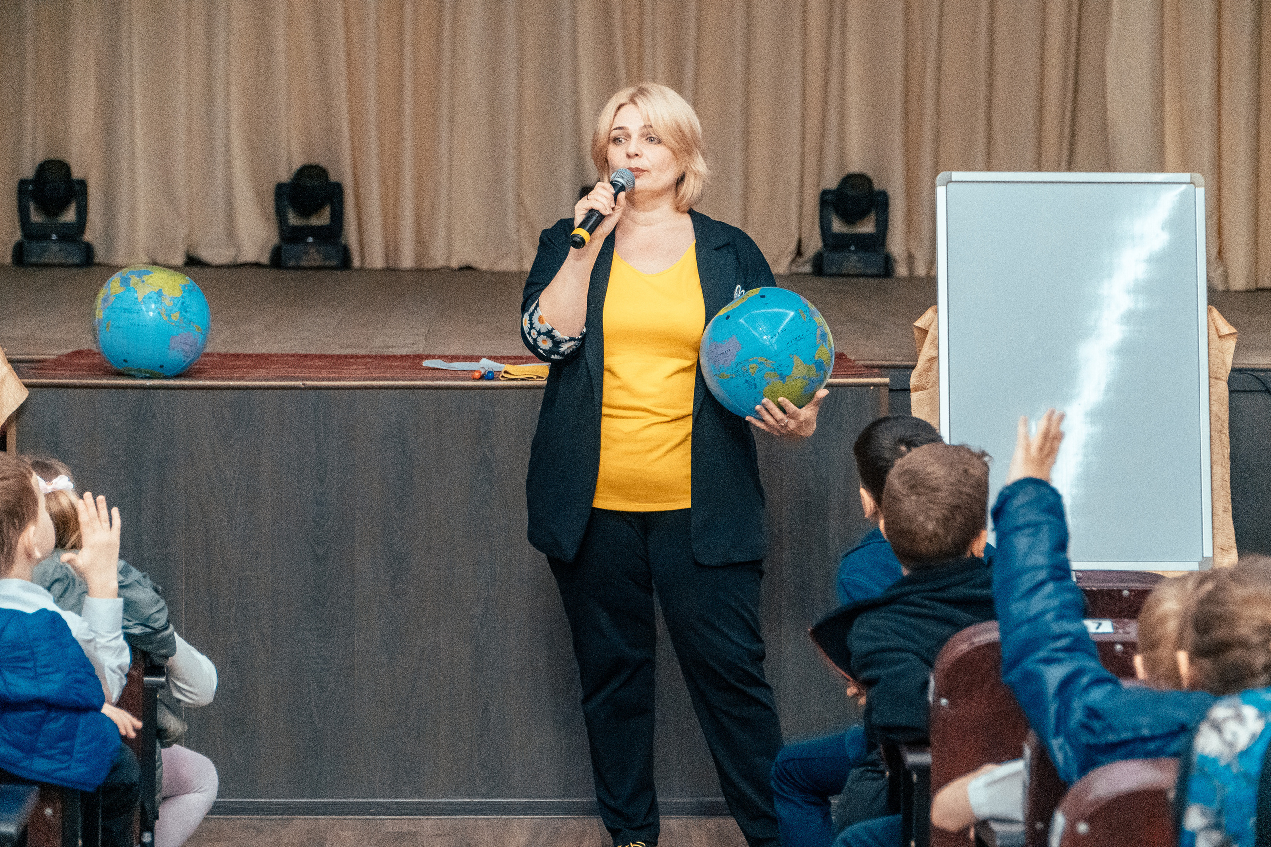 День космонавтики. Новотитаровский Дом культуры