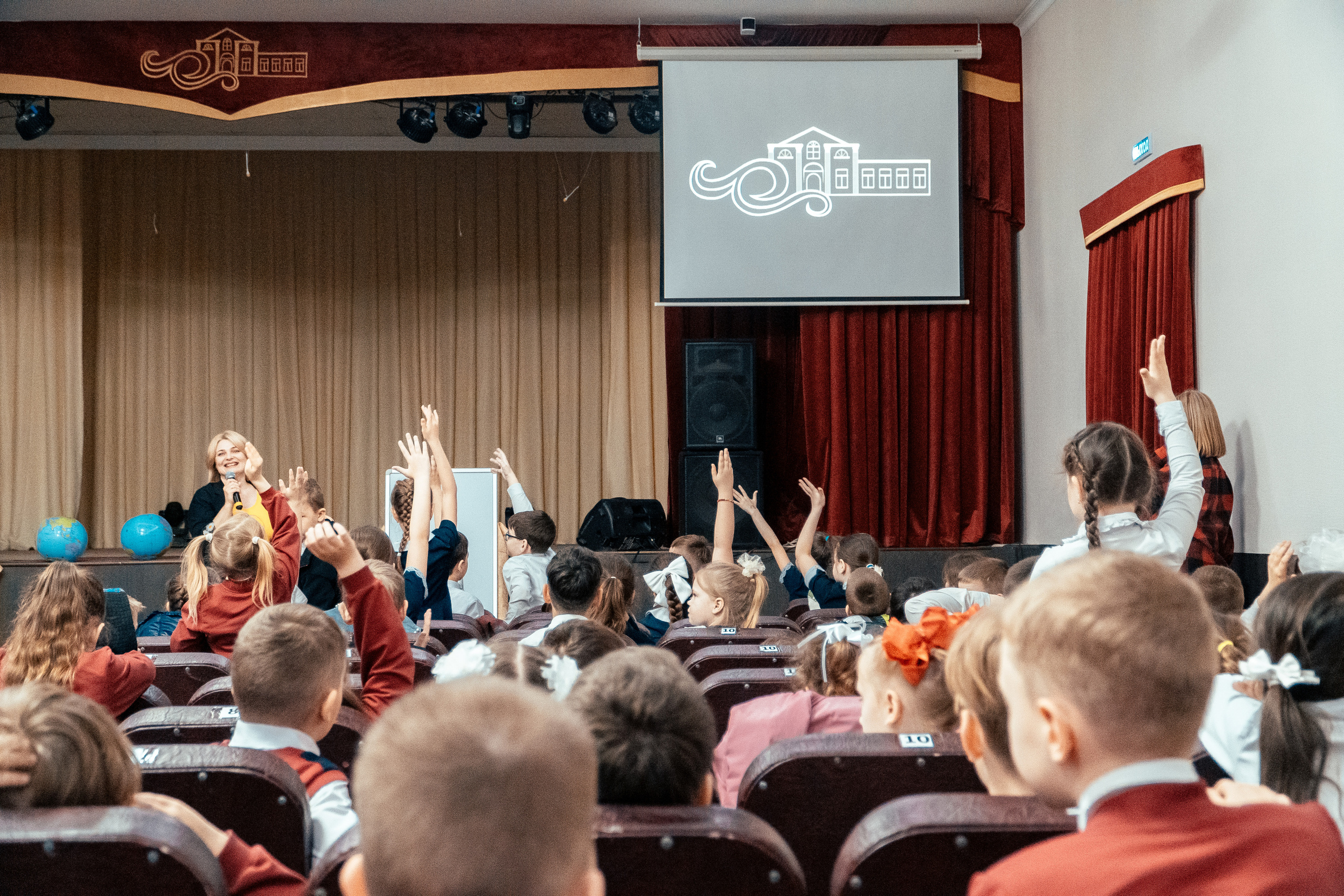 День космонавтики. Новотитаровский Дом культуры