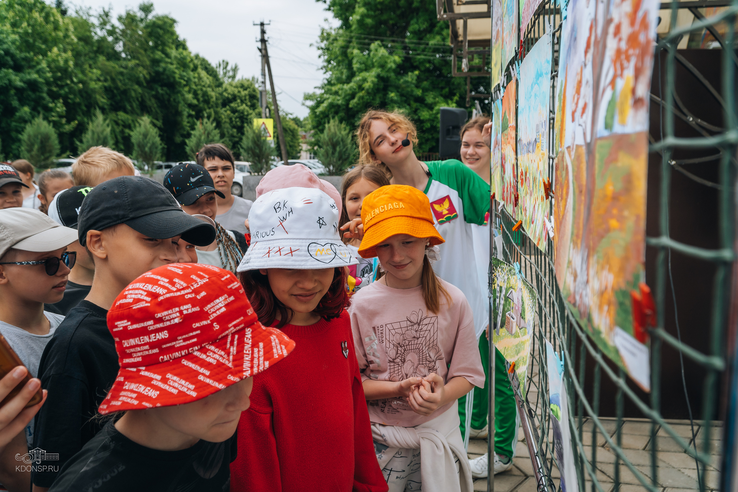 Выставка рисунков «Природа Кубани». Новотитаровский Дом культуры