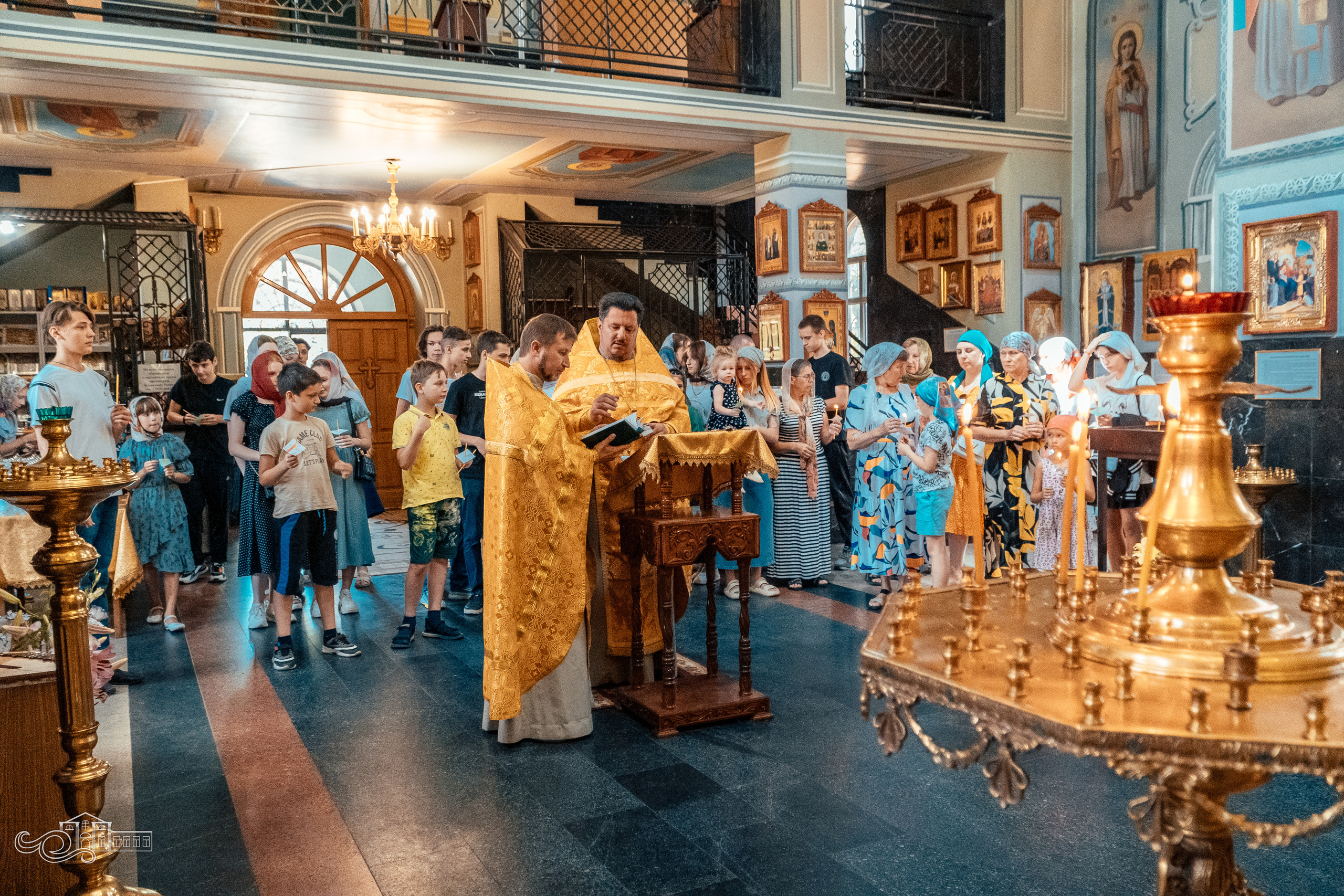 Молебен с учащимися и молодежью. Новотитаровский Дом культуры