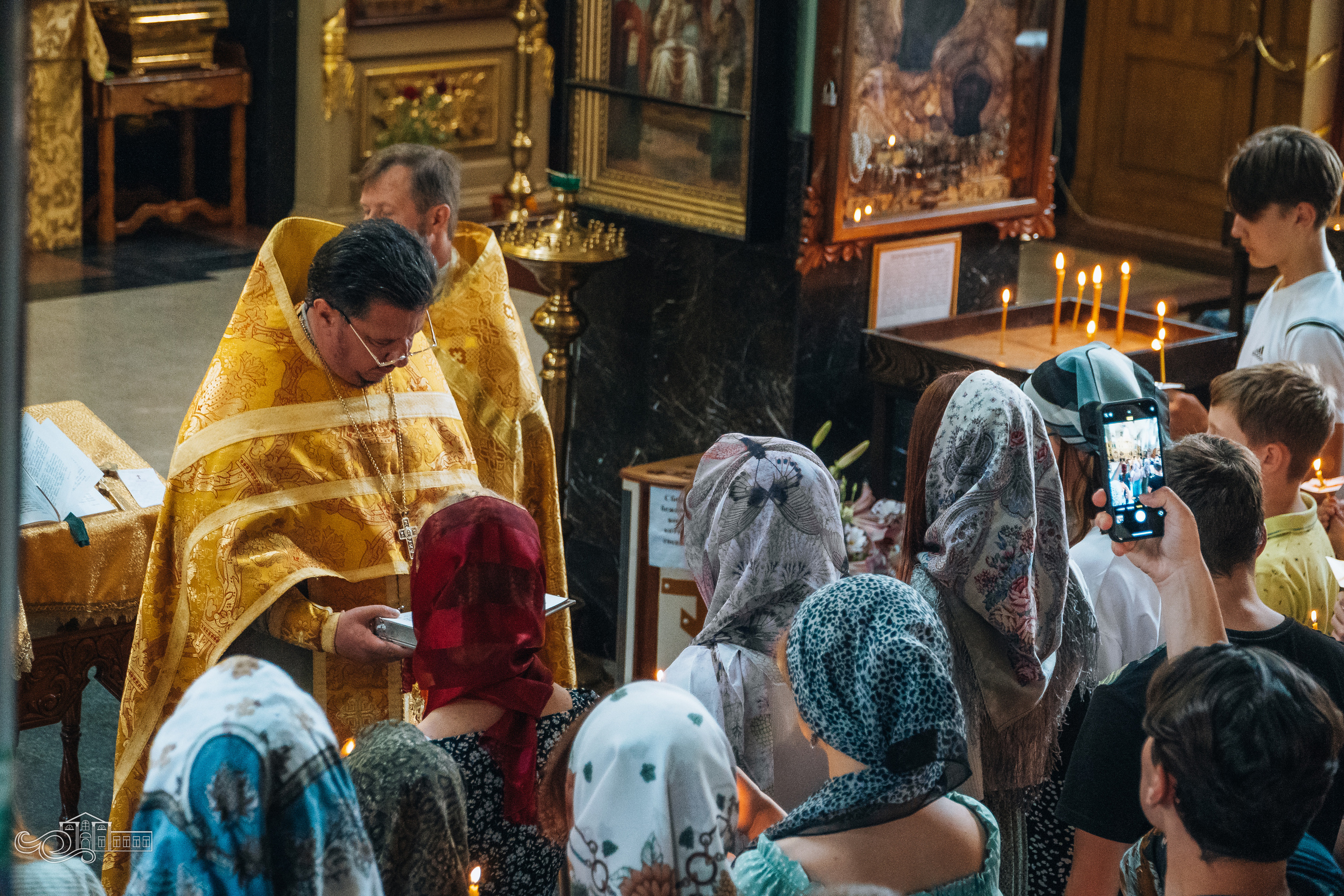 Молебен с учащимися и молодежью. Новотитаровский Дом культуры