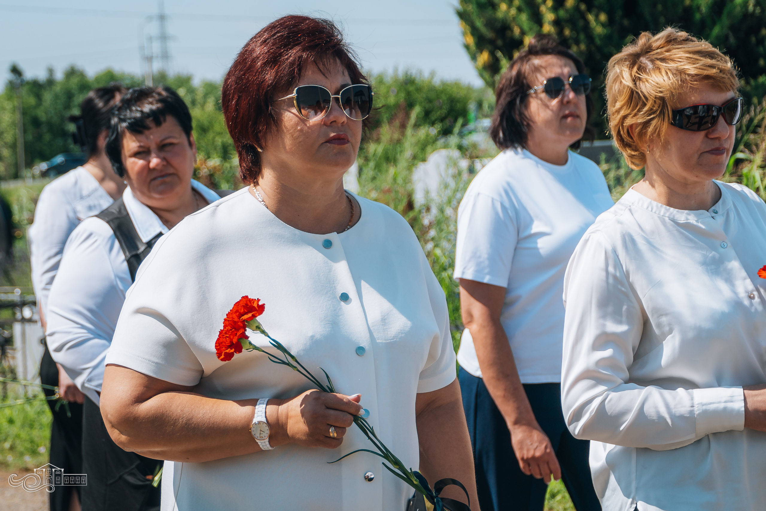 Открытие памятника неизвестным Советским воинам. Новотитаровский Дом культуры
