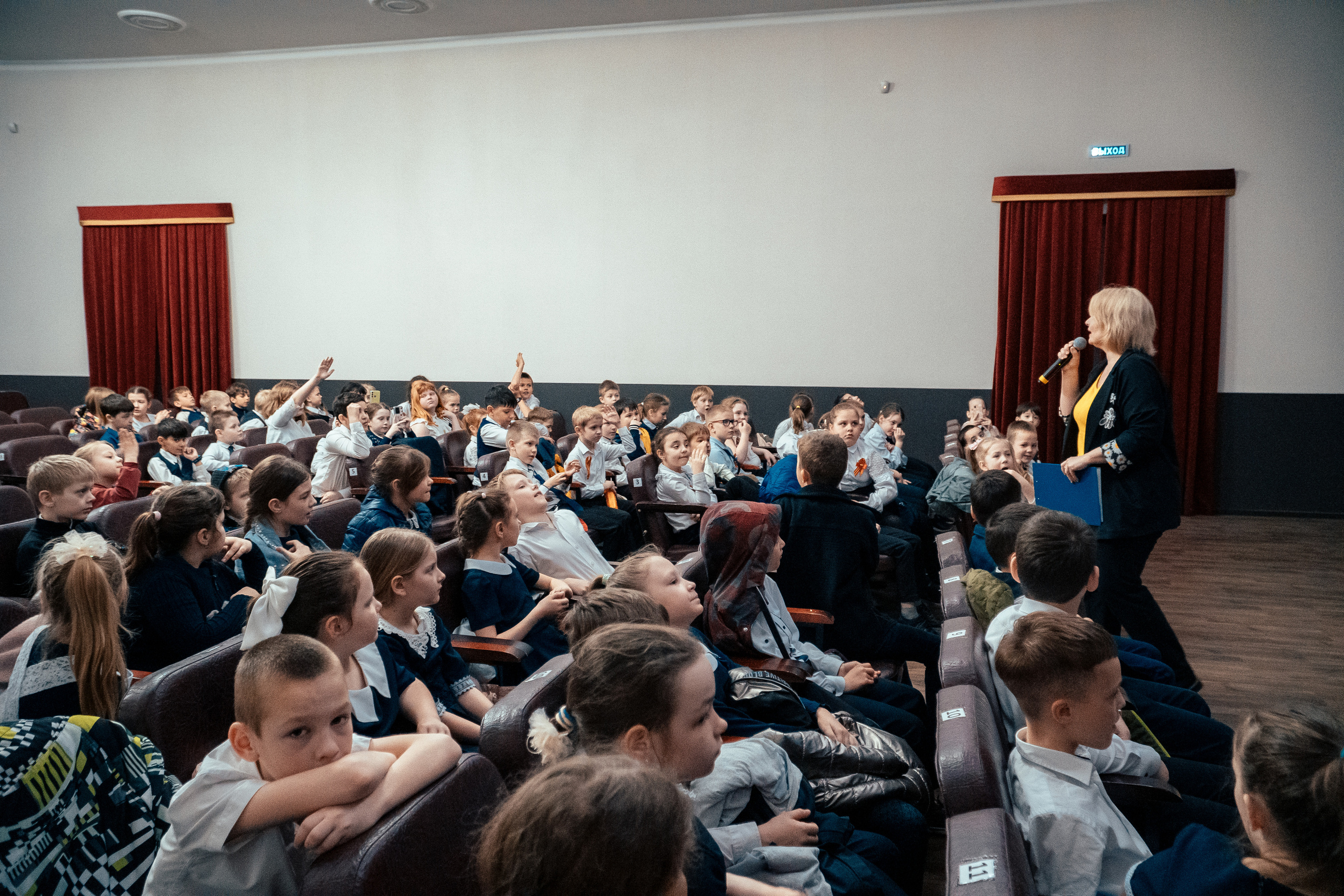 День космонавтики. Новотитаровский Дом культуры