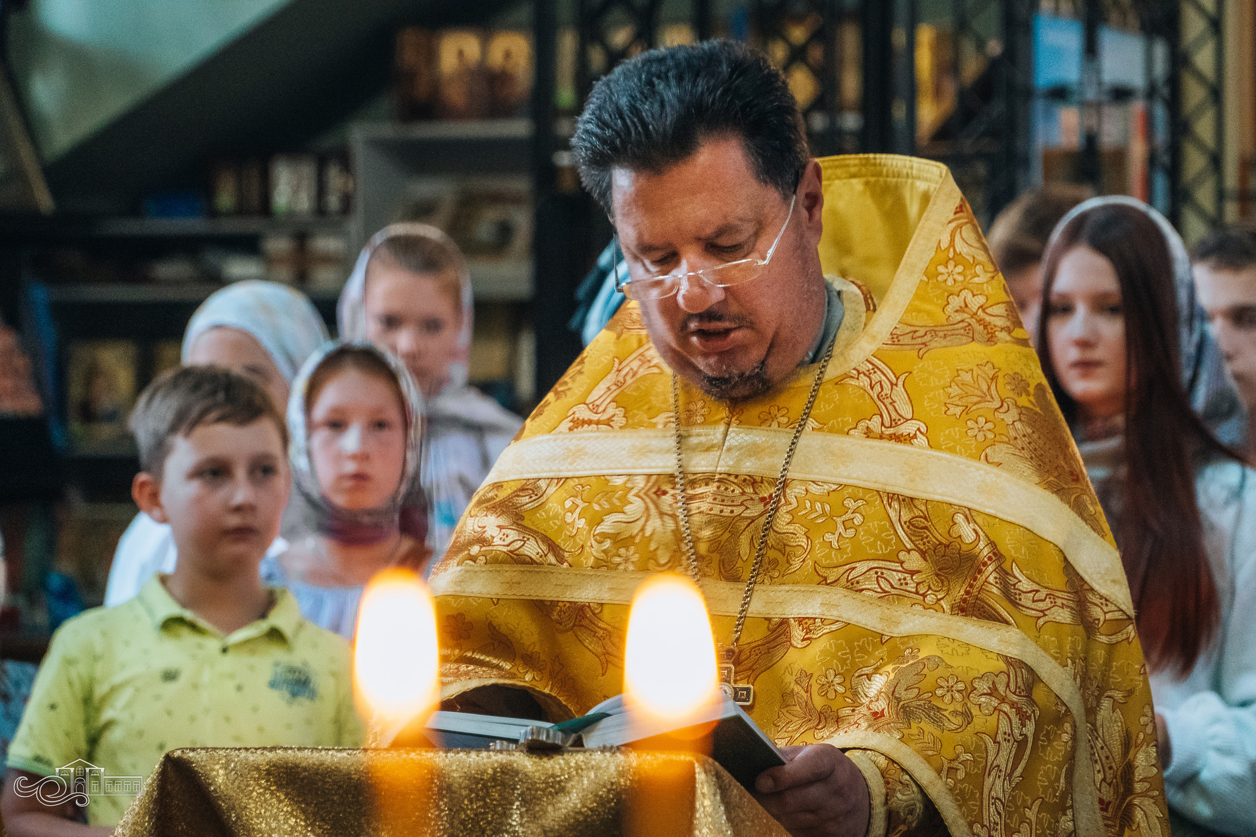 Молебен с учащимися и молодежью. Новотитаровский Дом культуры