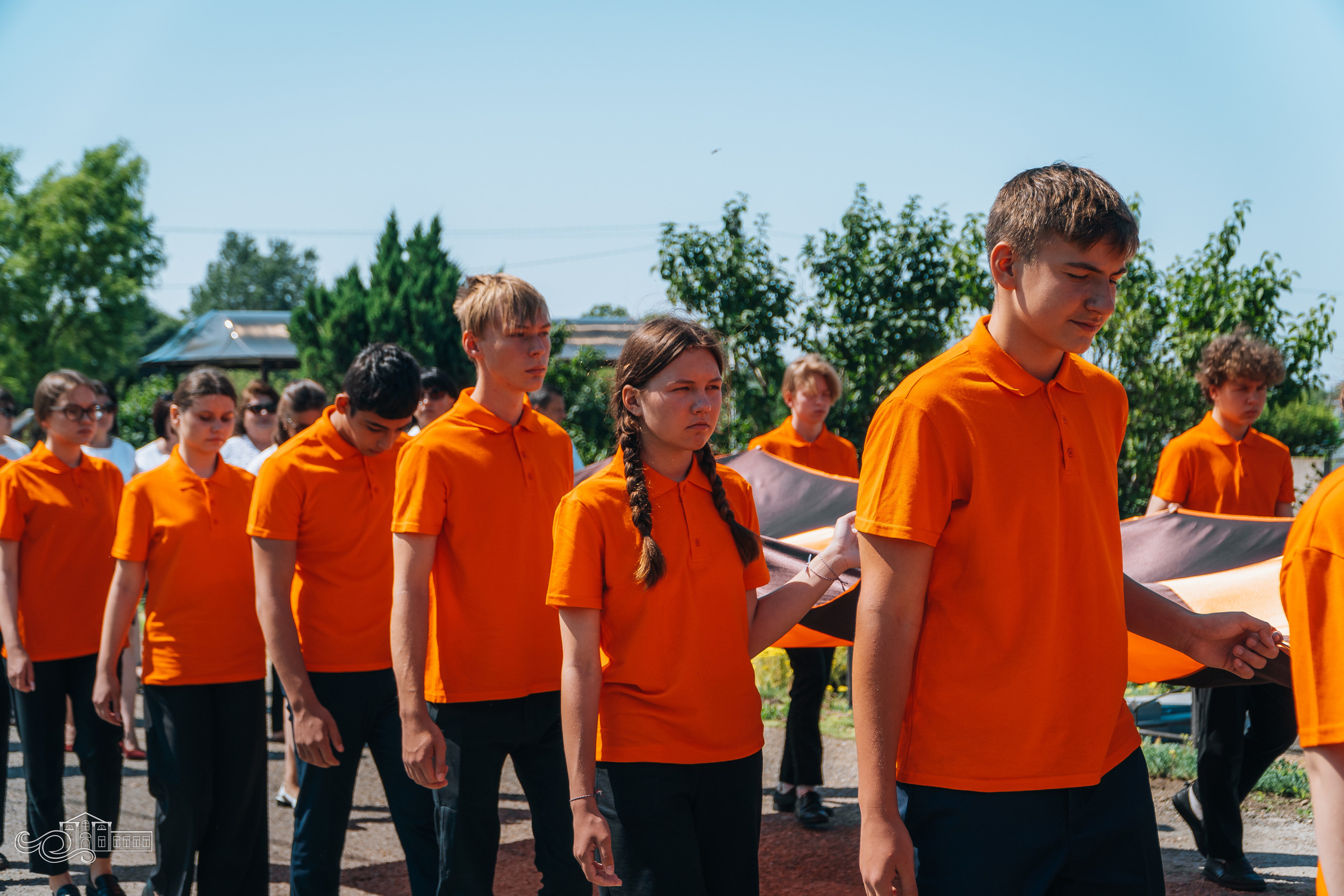 Открытие памятника неизвестным Советским воинам. Новотитаровский Дом культуры