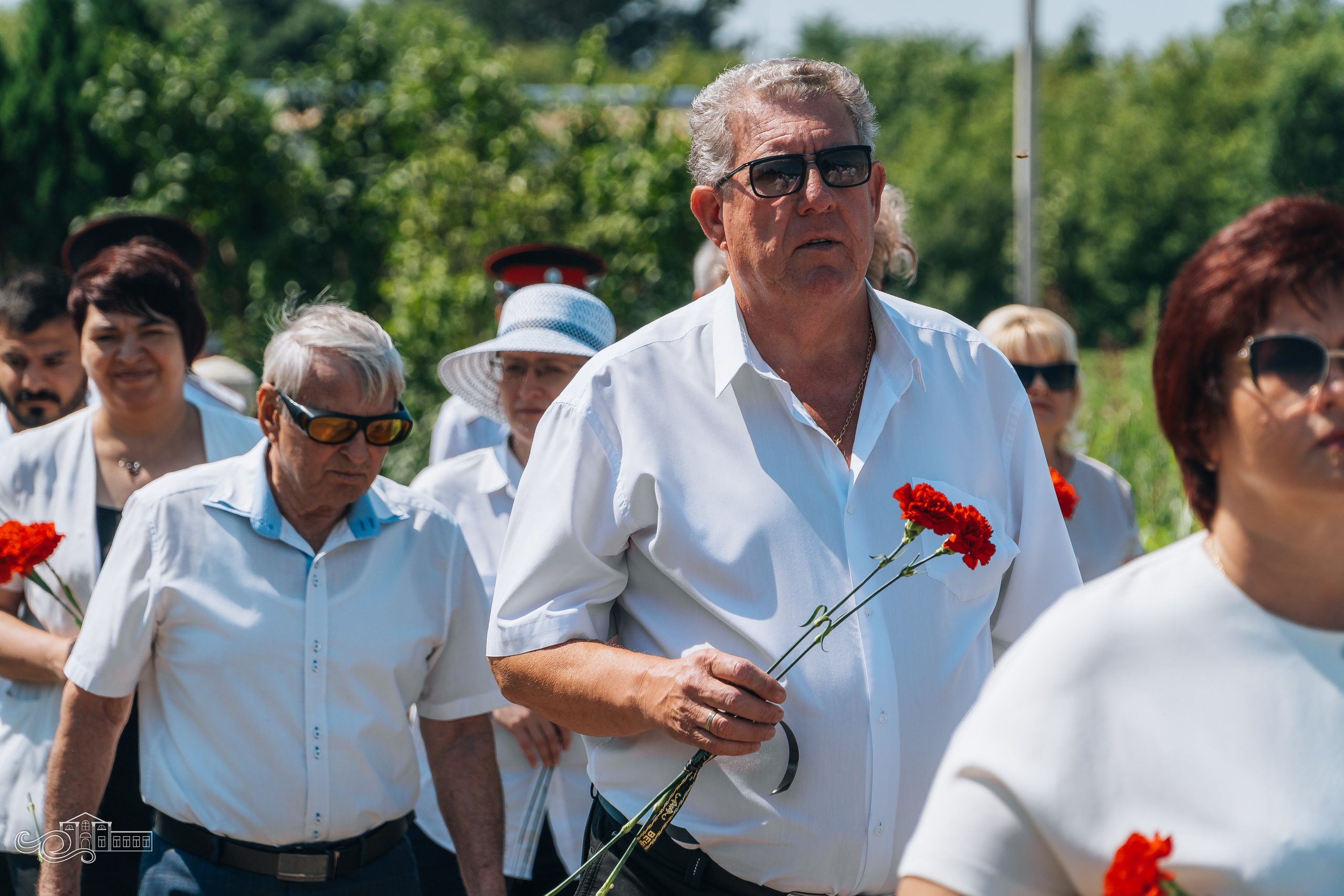 Открытие памятника неизвестным Советским воинам. Новотитаровский Дом культуры