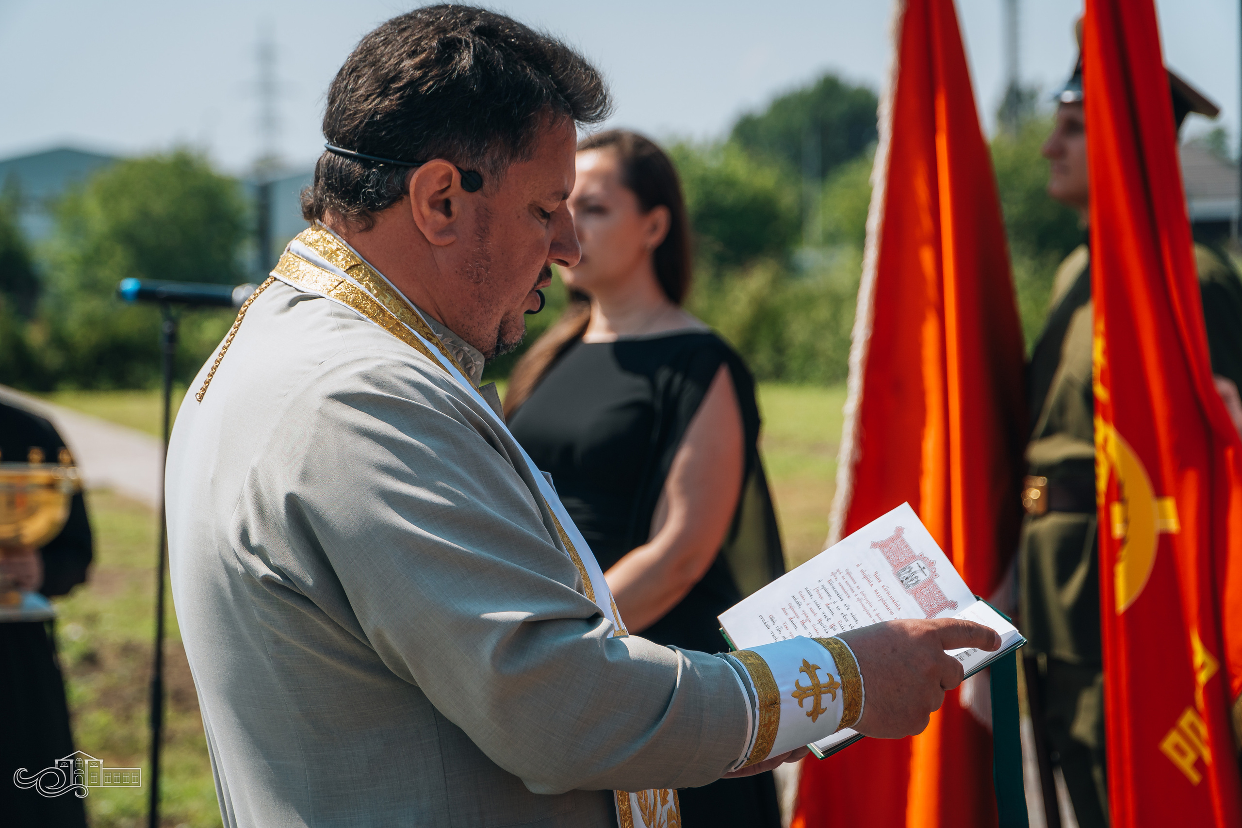 Открытие памятника неизвестным Советским воинам. Новотитаровский Дом культуры