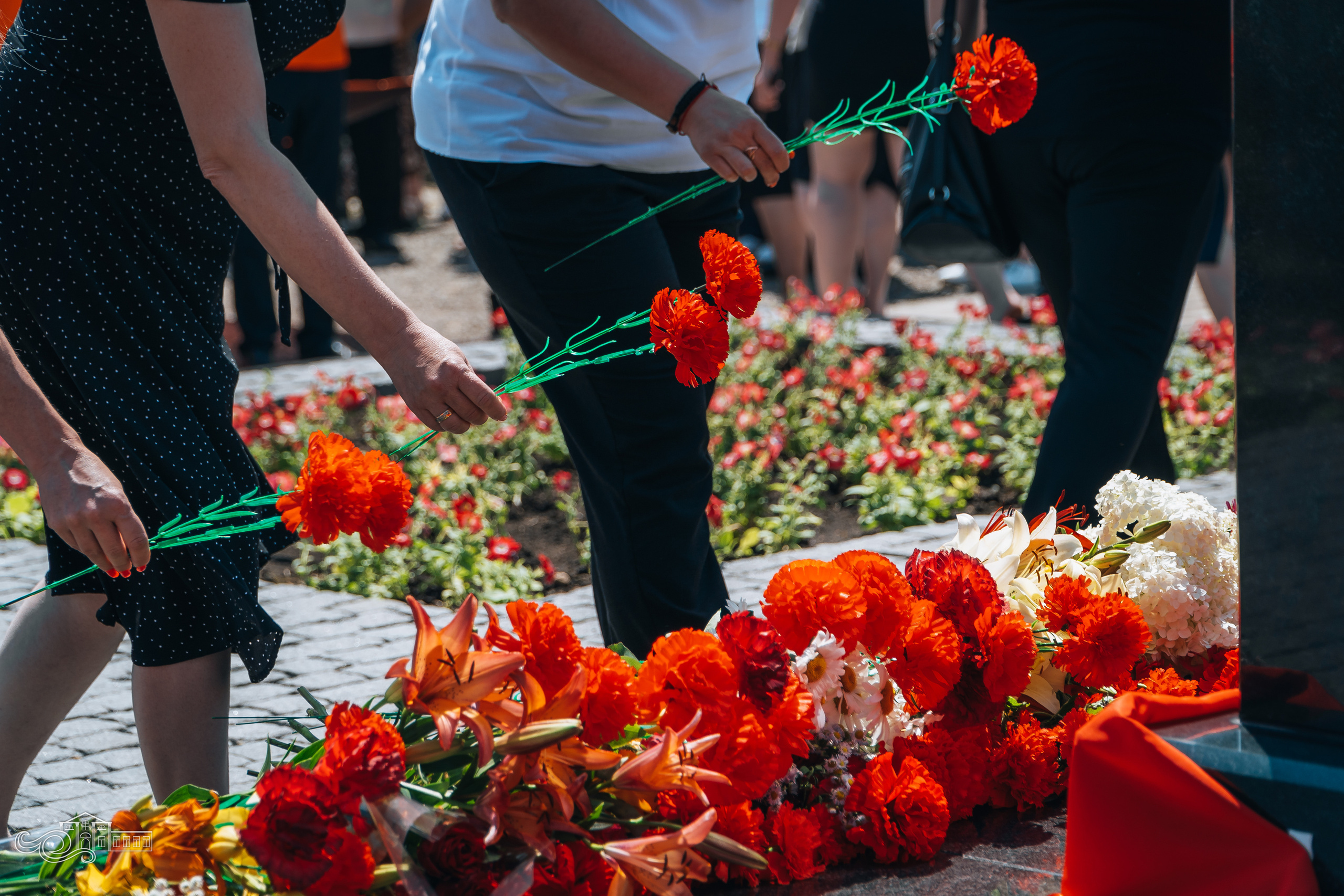 Открытие памятника неизвестным Советским воинам. Новотитаровский Дом культуры