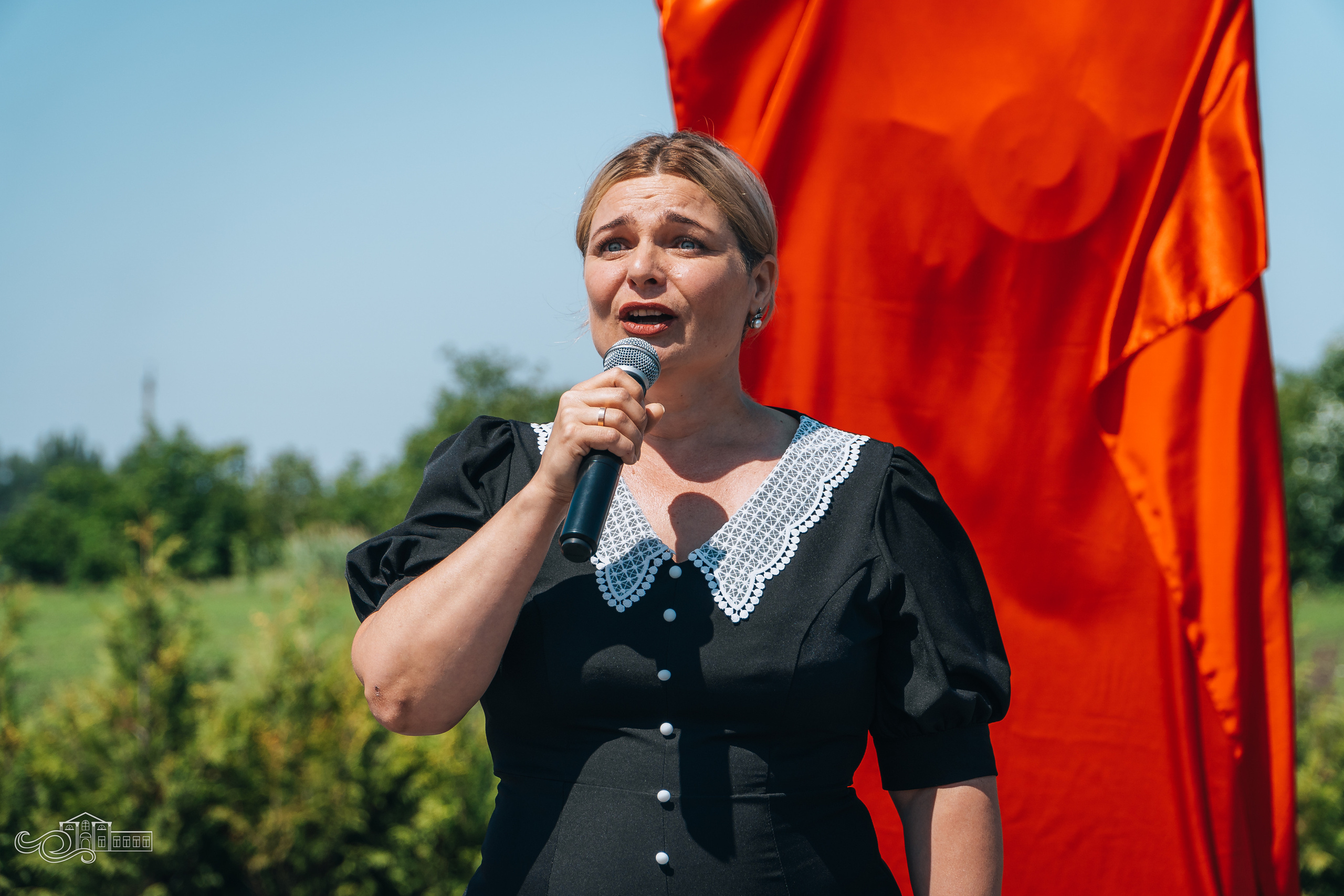 Открытие памятника неизвестным Советским воинам. Новотитаровский Дом культуры