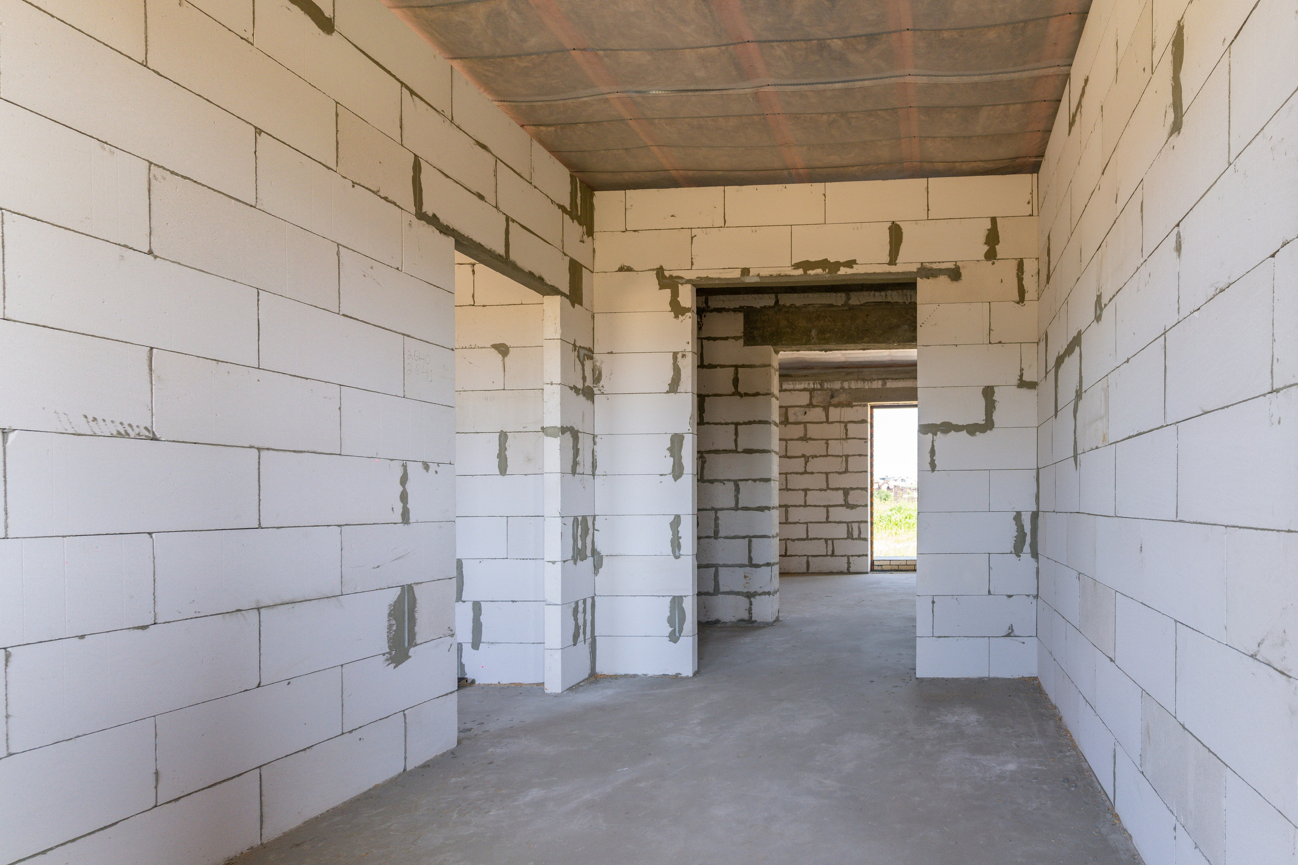 Внутри дома 