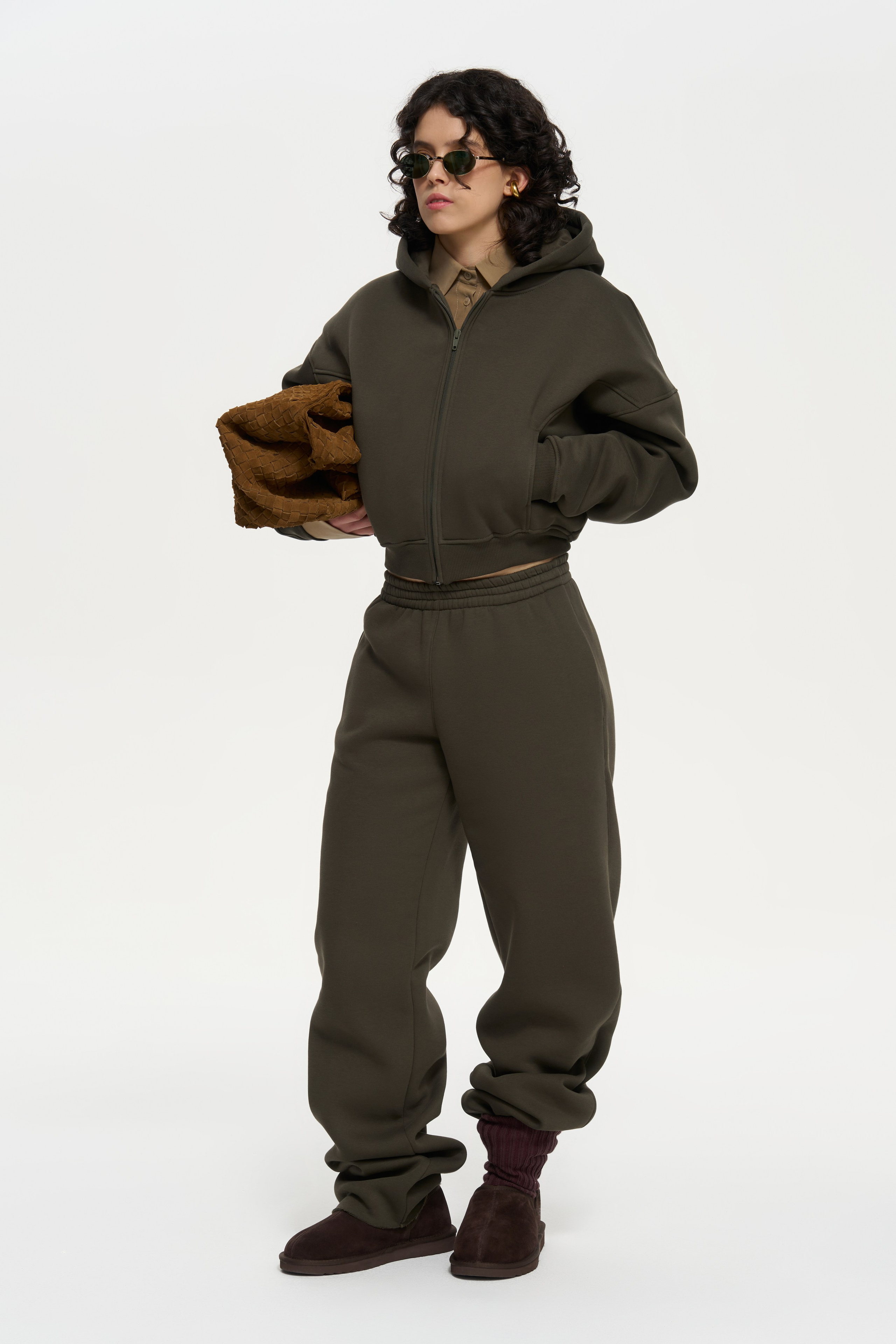 Catalogue the amian. Nadezhda Diskant is a Moscow and Saint Petersburg based photographer