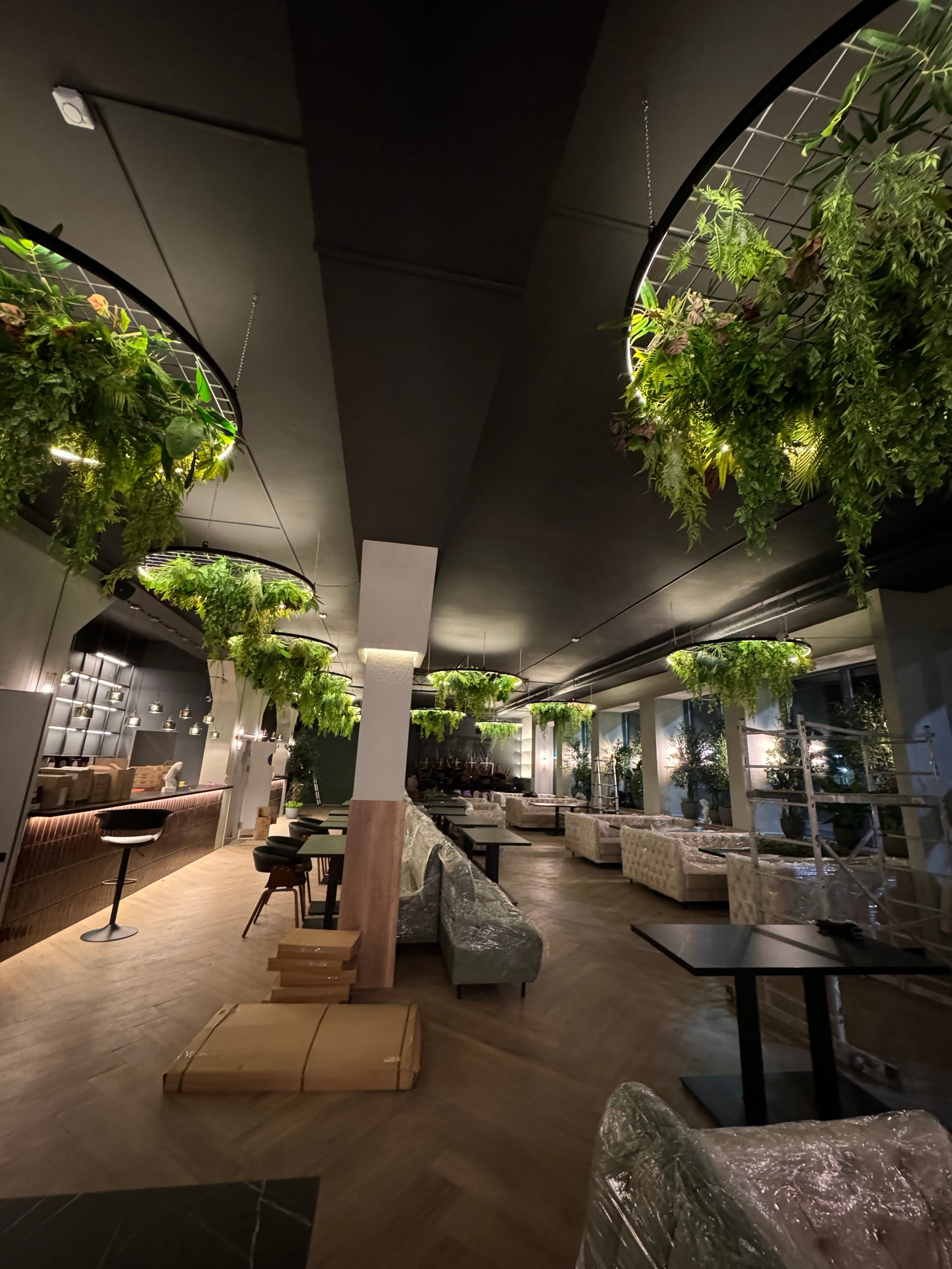 Декор заведений. Декоратор в Минске Алёна Шевелёва. Оформление входных групп осень/зима. Декор заведений