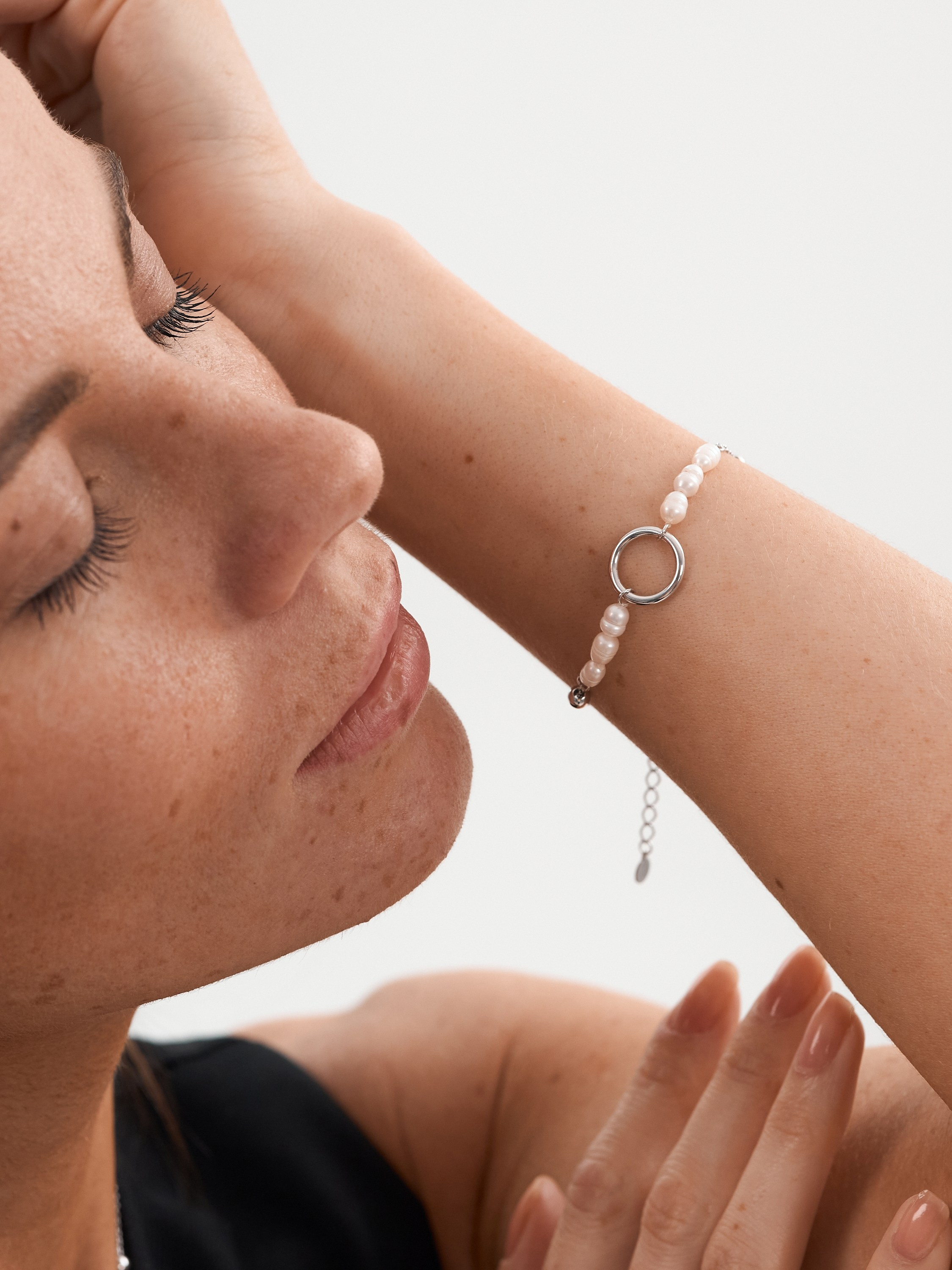 Фотосъемка ювелирных украшений Екатеринбург бижутерия Wildberries ВБ Ozon Озон предметная съемка Екб заказать цена фотосъемка товара WB. Фотограф Екатеринбург Анастасия Жерновская | Маркетплейсы и нейрофото