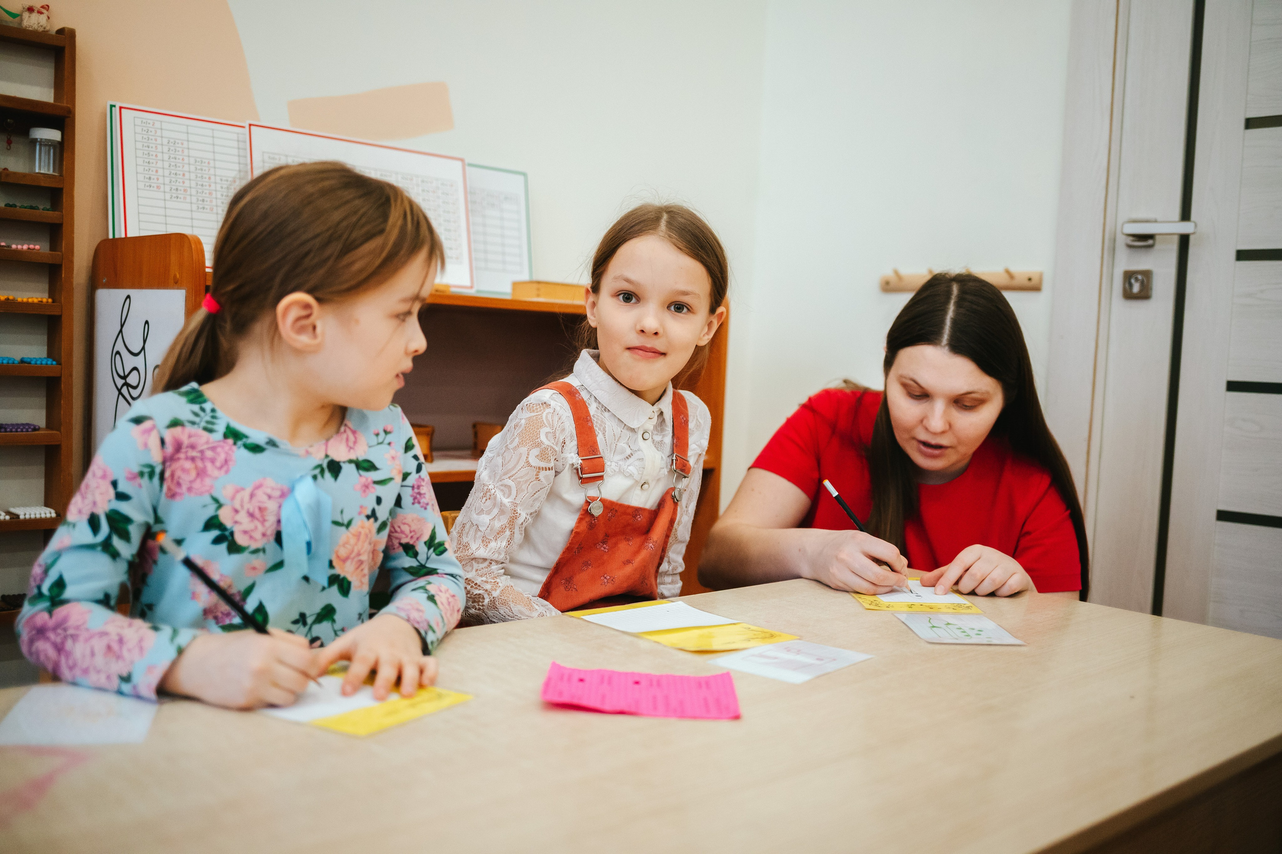 8 марта в Монтессори-саду. Семейный lifestyle фотограф в Санкт-Петербурге Людмила Пахомова