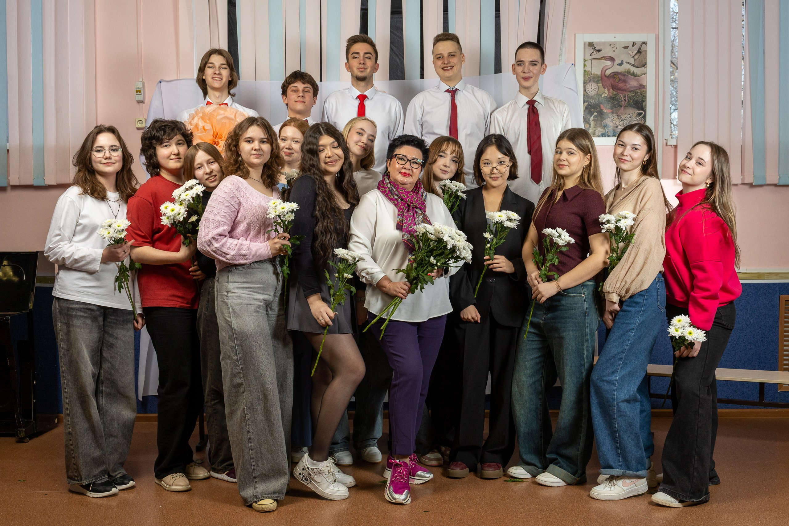 8 марта 2026. Поздравление ребят из 11 класса своих одноклассниц. Главная