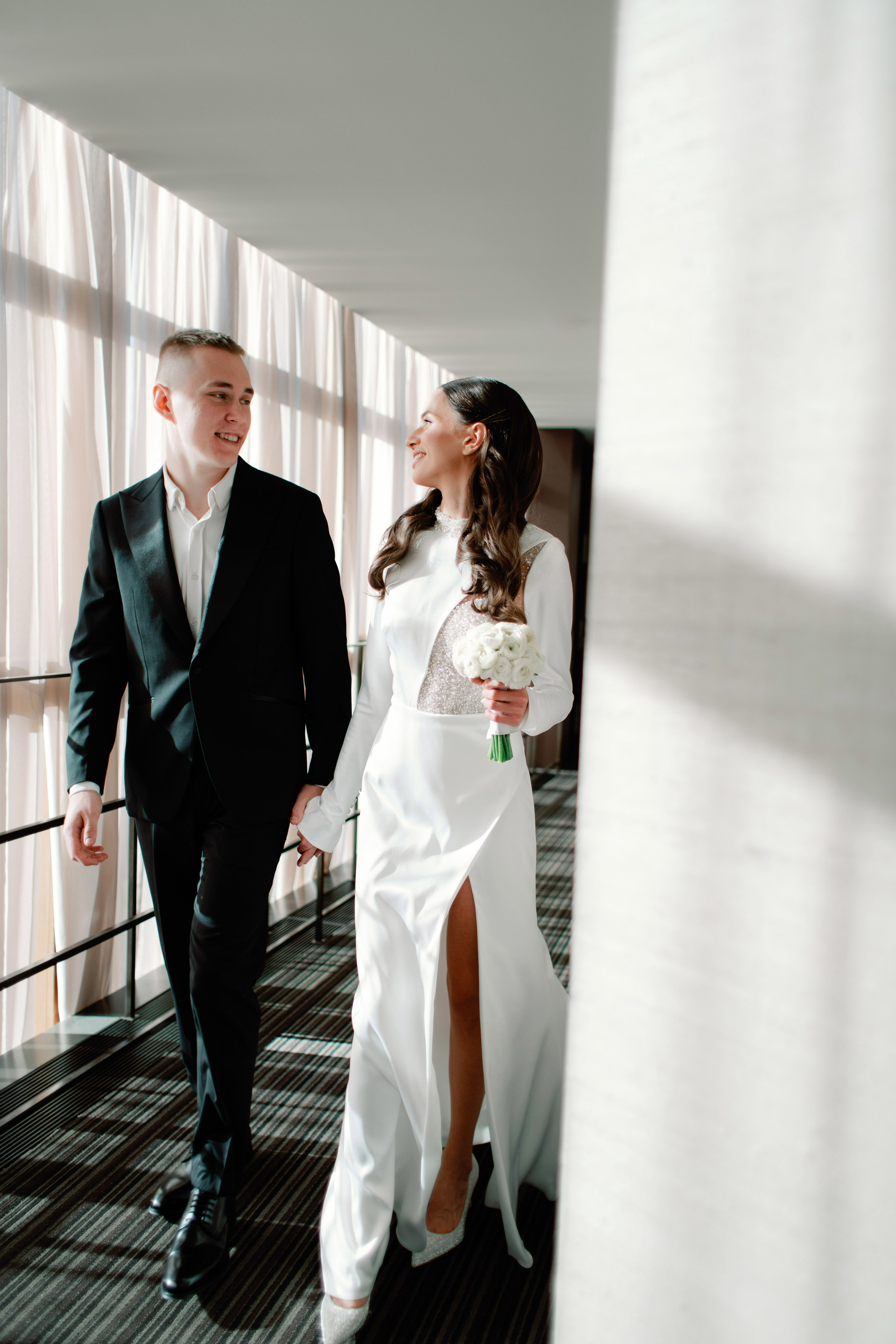 Свадьба для двоих в Москве, фотосессия на крыше, сборы, прогулка в Barvikha Luxury Village