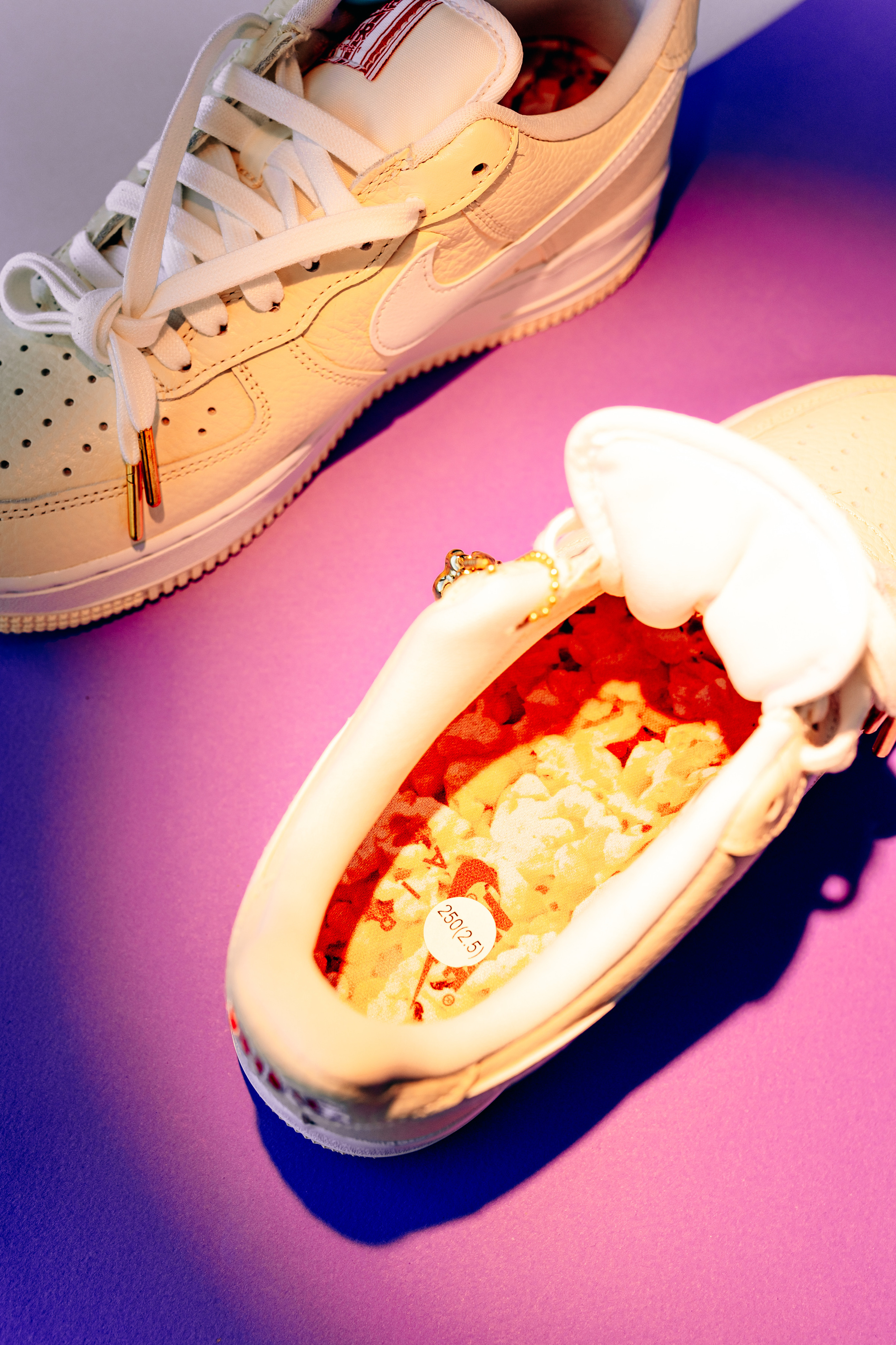 Кроссовки Nike. Анастасия Турсунова арт-фотограф в Москве