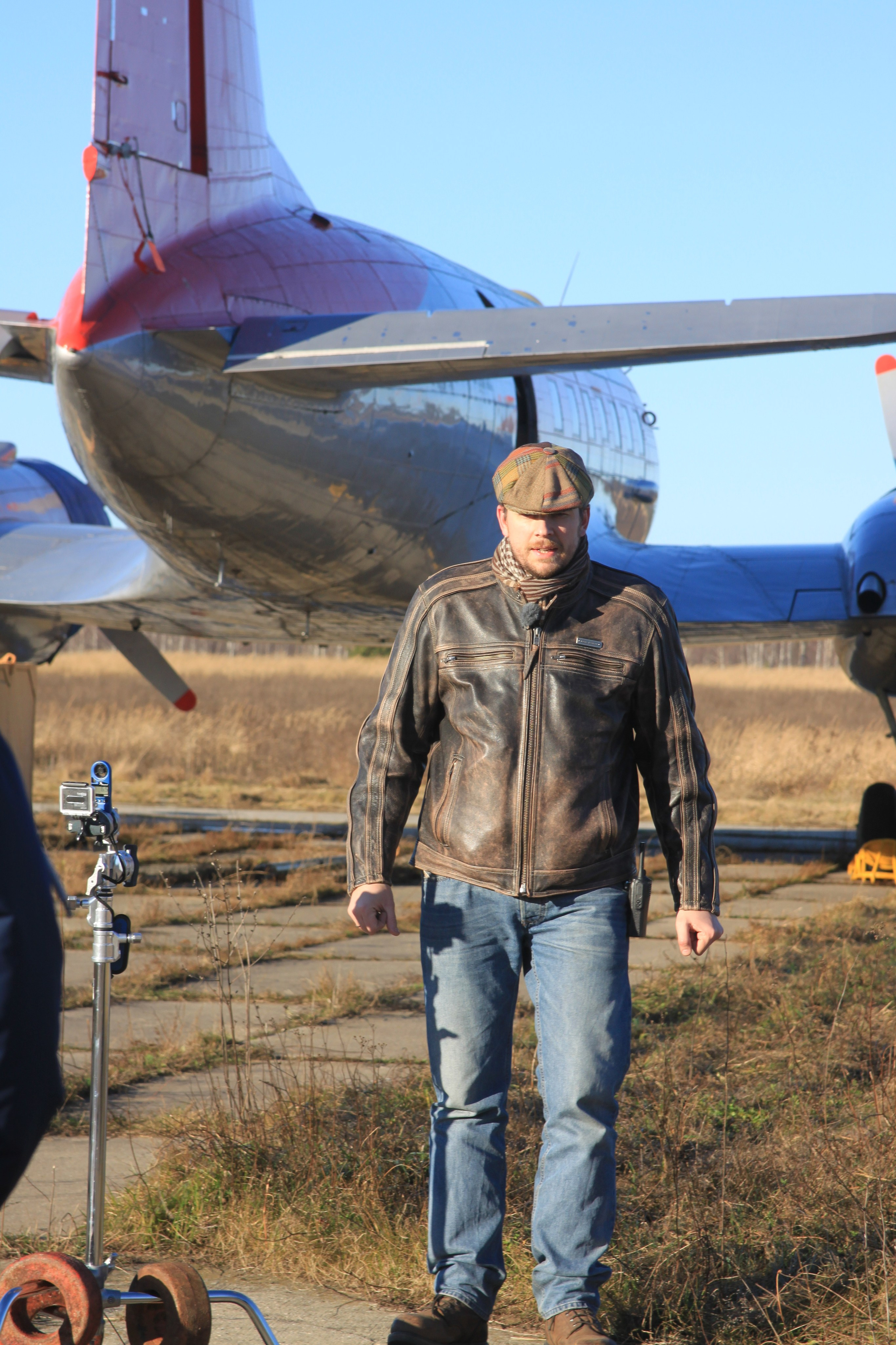 Передача «На Пределе» с Александром Колтовым (2013 г.). Авиационная техника для кино, рекламы и фотосессий