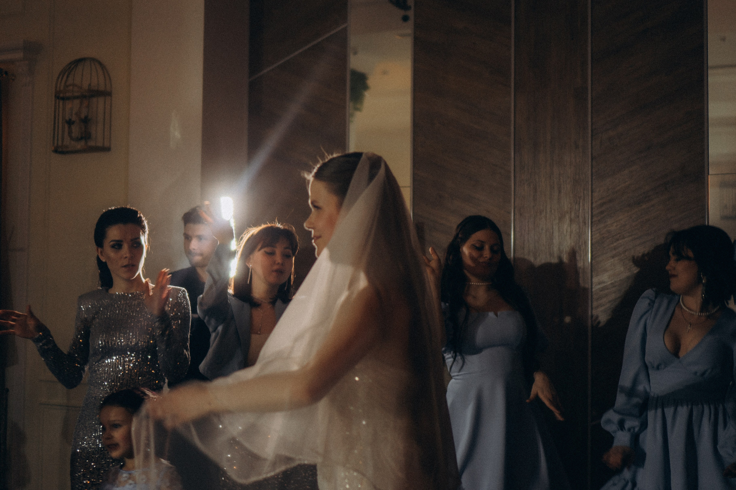 СВАДЕБНАЯ СЬЕМКА СБОРОВ В ОТЕЛЕ И ВЫЕЗД НА ЦЕРЕМОНИЮ (СНЯТО В СИБИРЕ В НИЖНЕВАРТОВСКЕ). Профессиональный фотограф, Санкт-Петербург — Виктория Богомолова