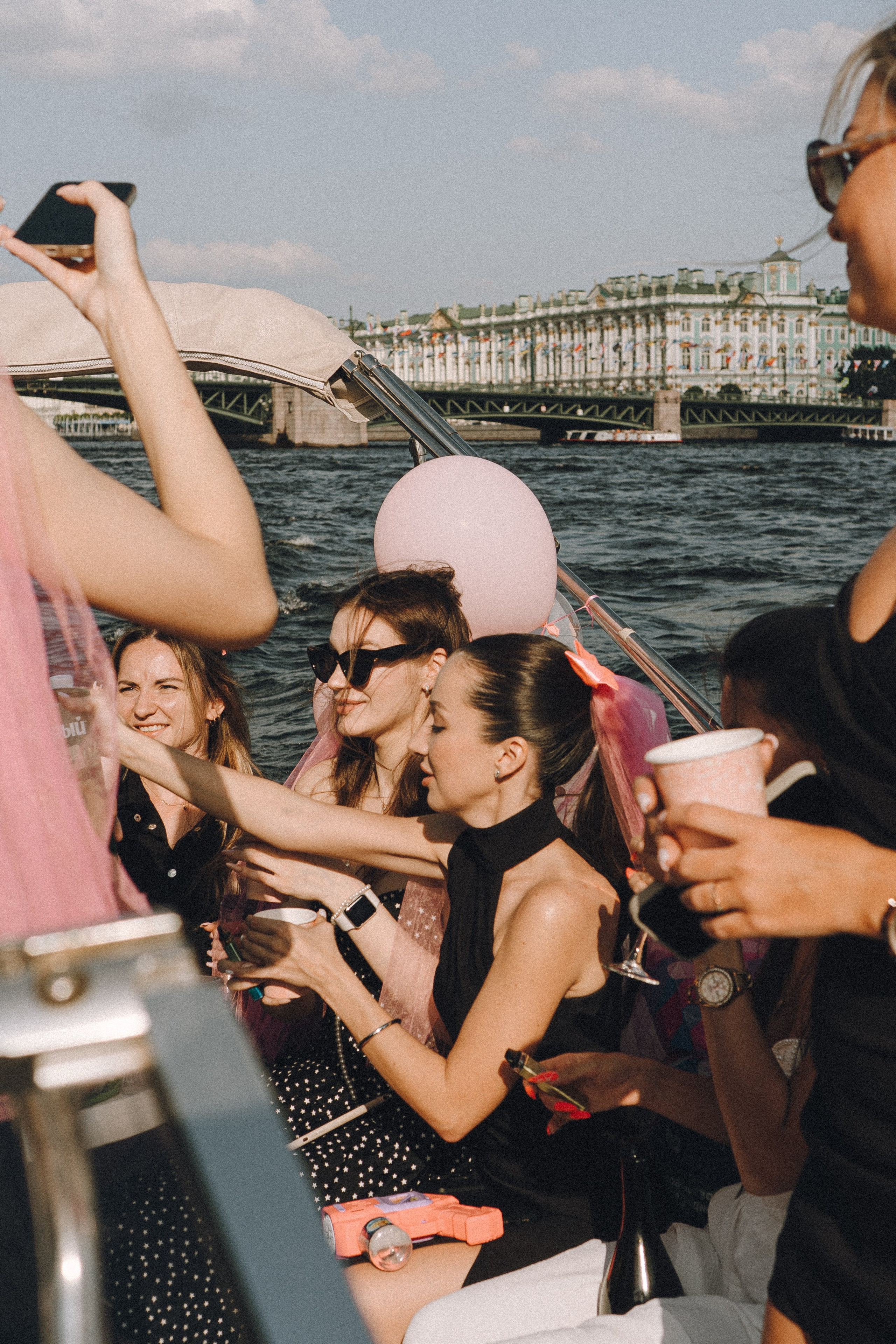 ДЕВИЧНИК НА КАТЕРЕ. Профессиональный фотограф, Санкт-Петербург — Виктория Богомолова