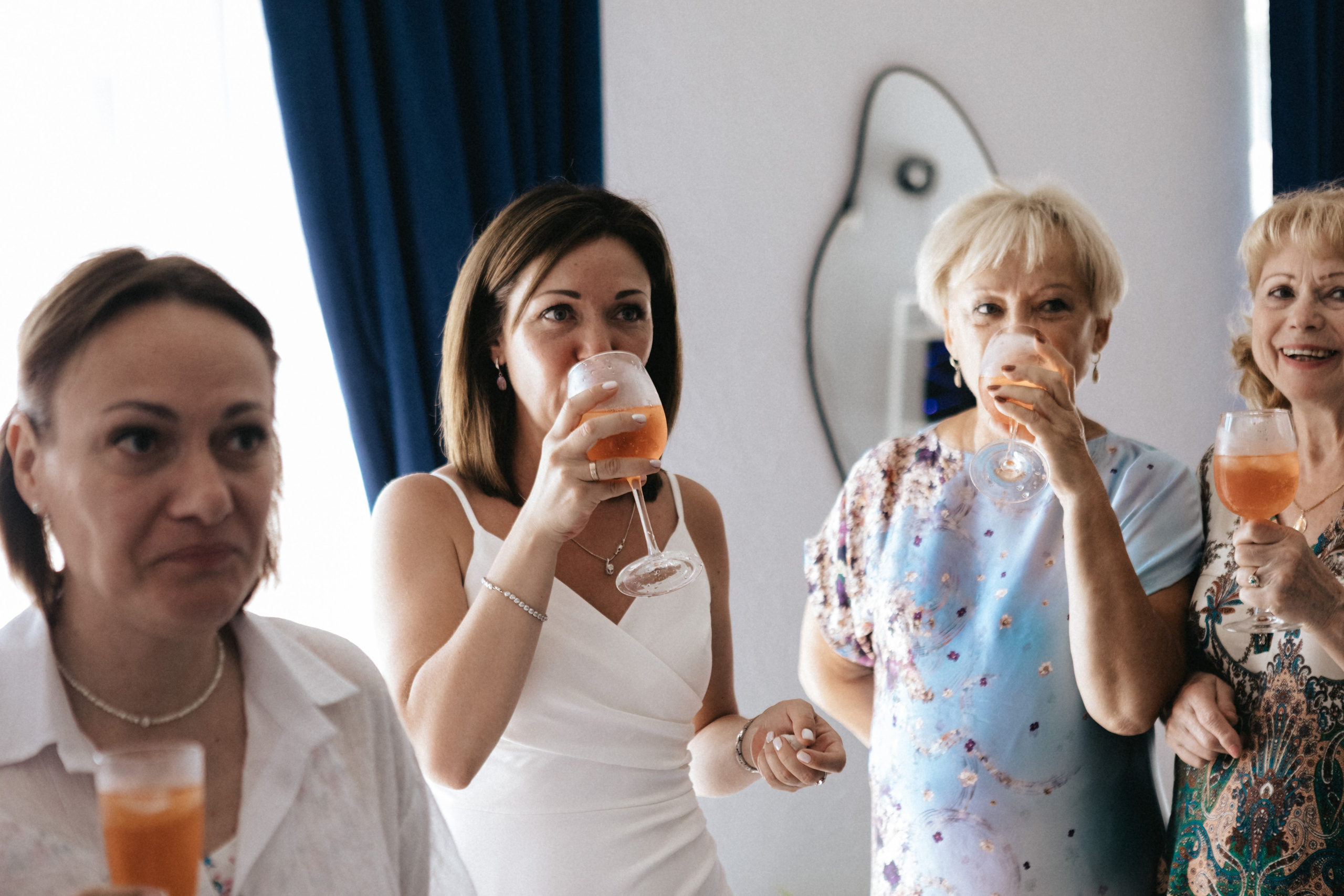 Лиза и Сережа. Роспись и тусовка в коттедже. Свадебный и портретный фотограф в Москве Анастасия Масюк