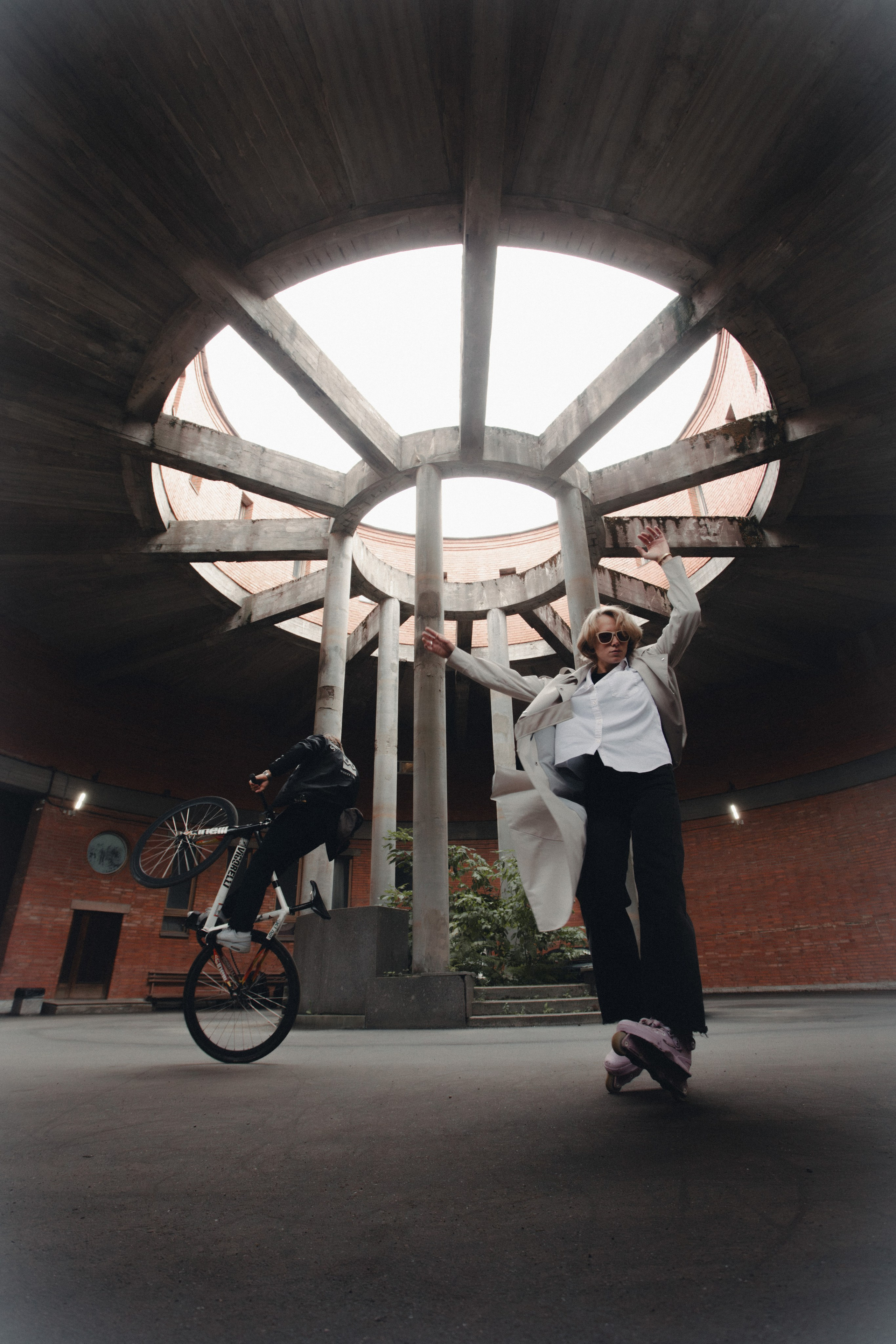 Antonbentframe x dasha_texture_bounce. Шмитов Егор