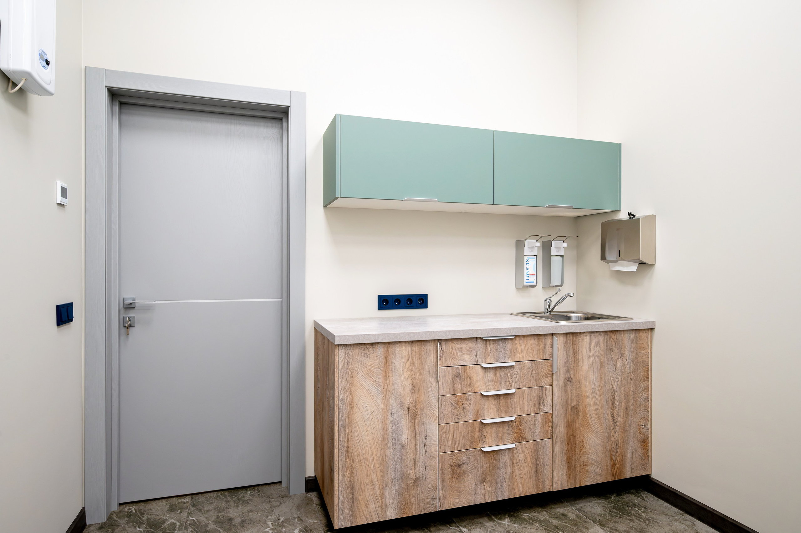 Стоматология Арктика. Интерьерный фотограф. Фото- видеосъемка недвижимости Санкт-Петербург