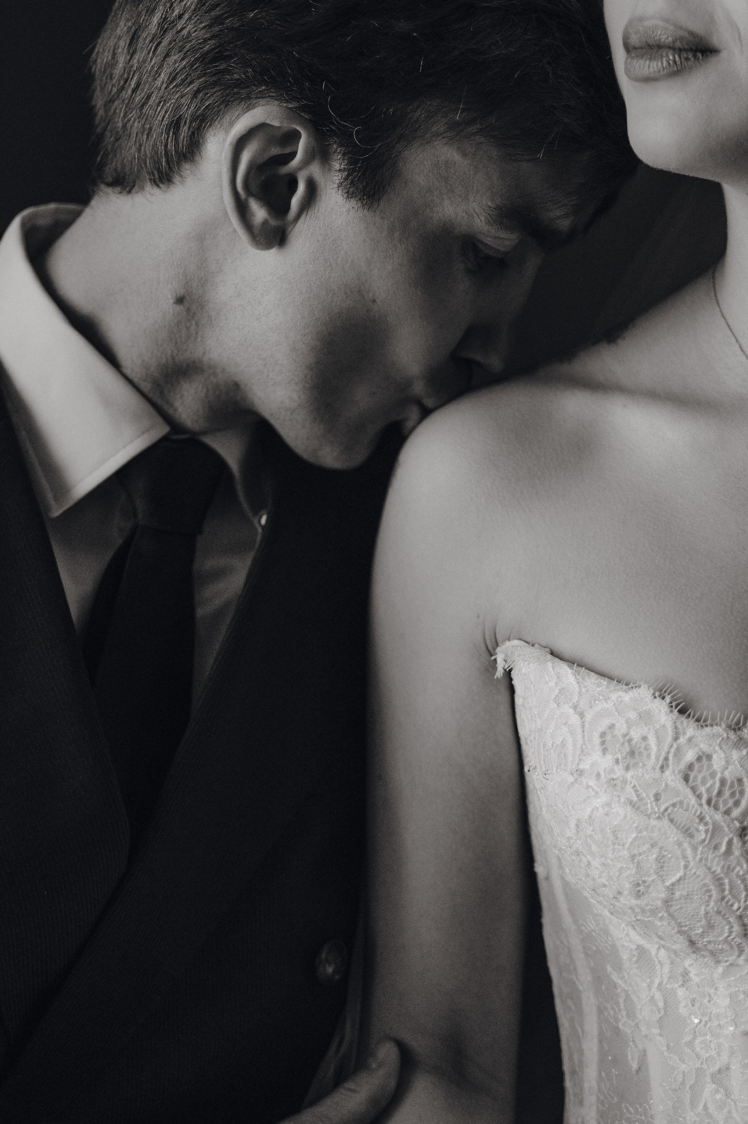 Дмитрий и Луиза. Гостиница Националь и ресторан Белуга. Свадебный фотограф Москва и Санкт-Петербург. Анастасия Чудина