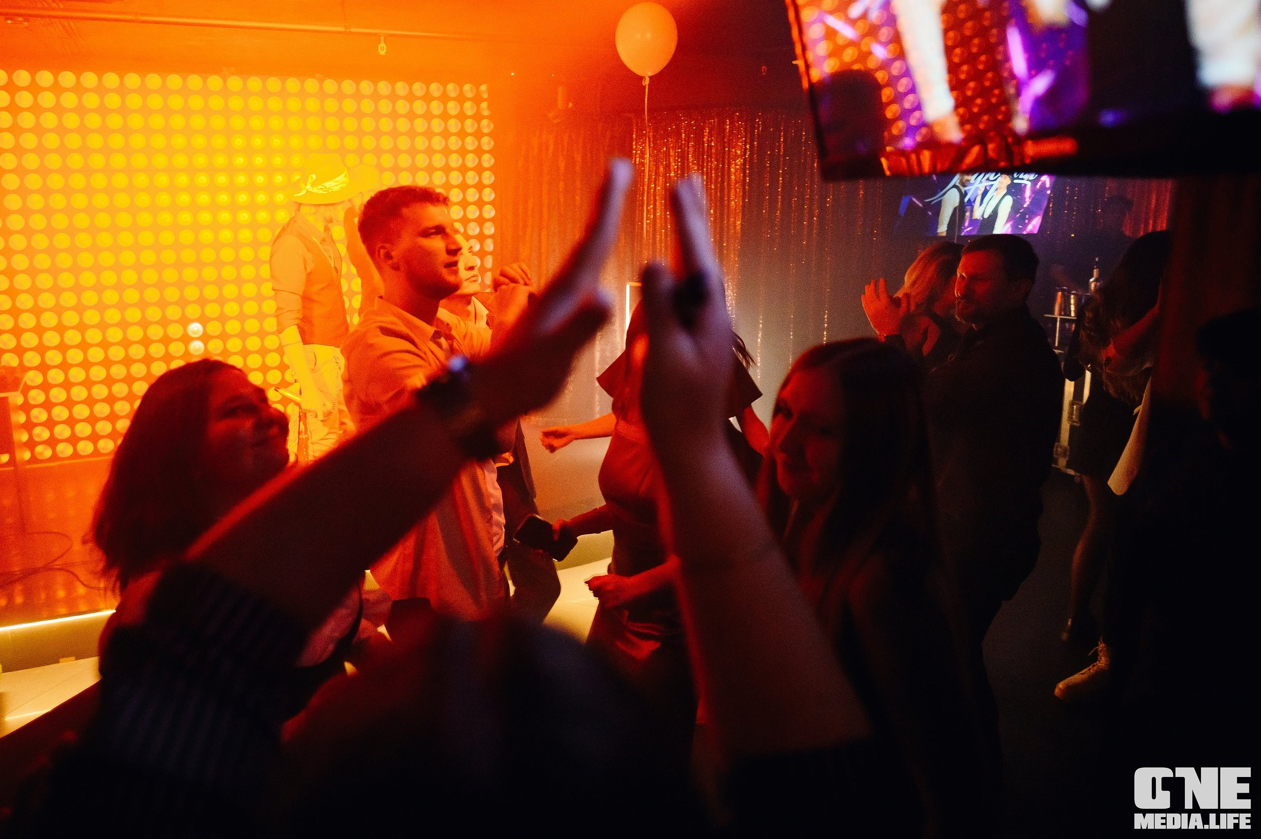 Фоторепортаж из караоке-клуба Эйфория. One Media Life: фоторепортажи, фотоотчеты с мероприятий и заведений