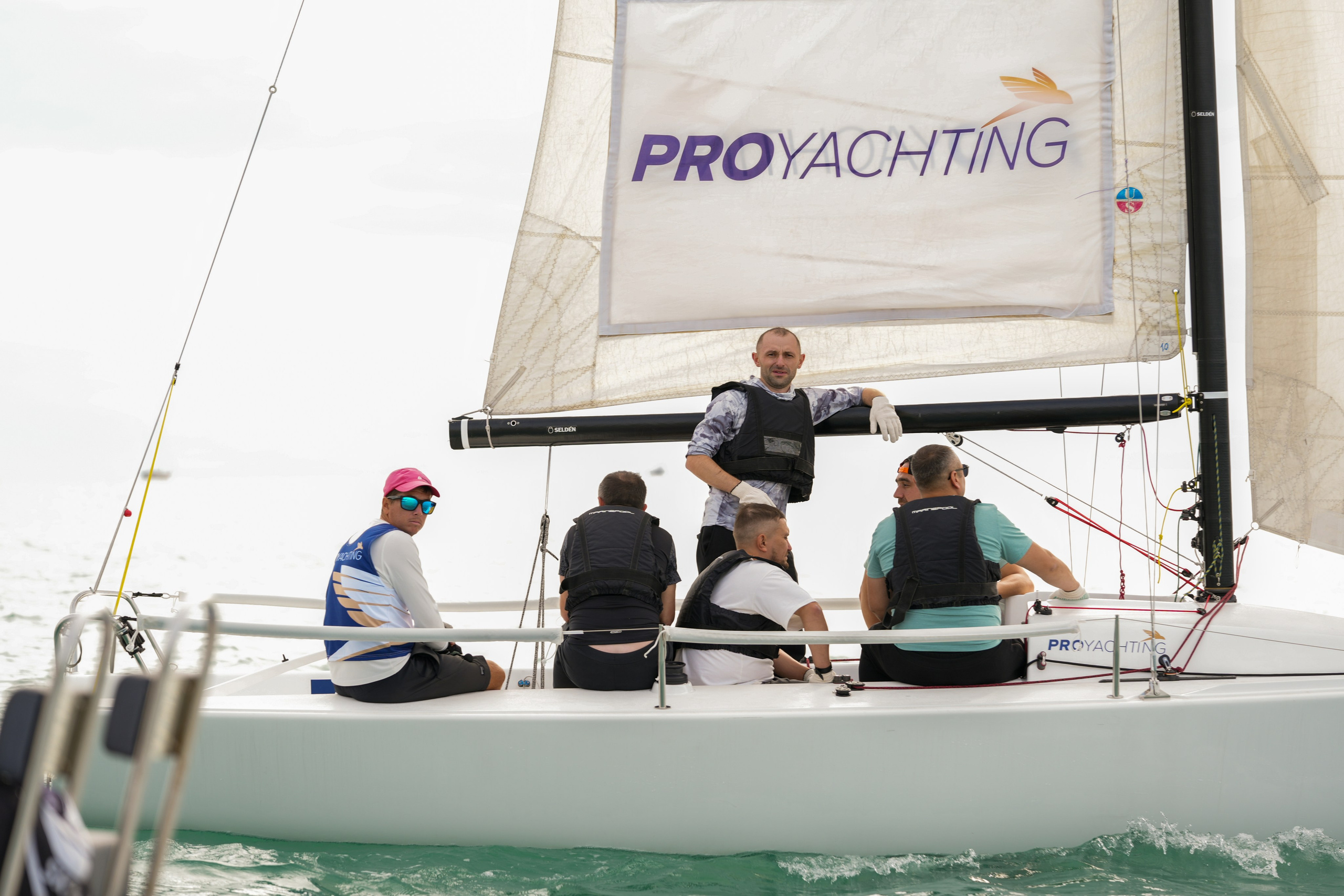 Яхтенная регата для компании Агрегатка. Репортажный фотограф в Красной Поляне и Сочи Павлюченко Екатерина