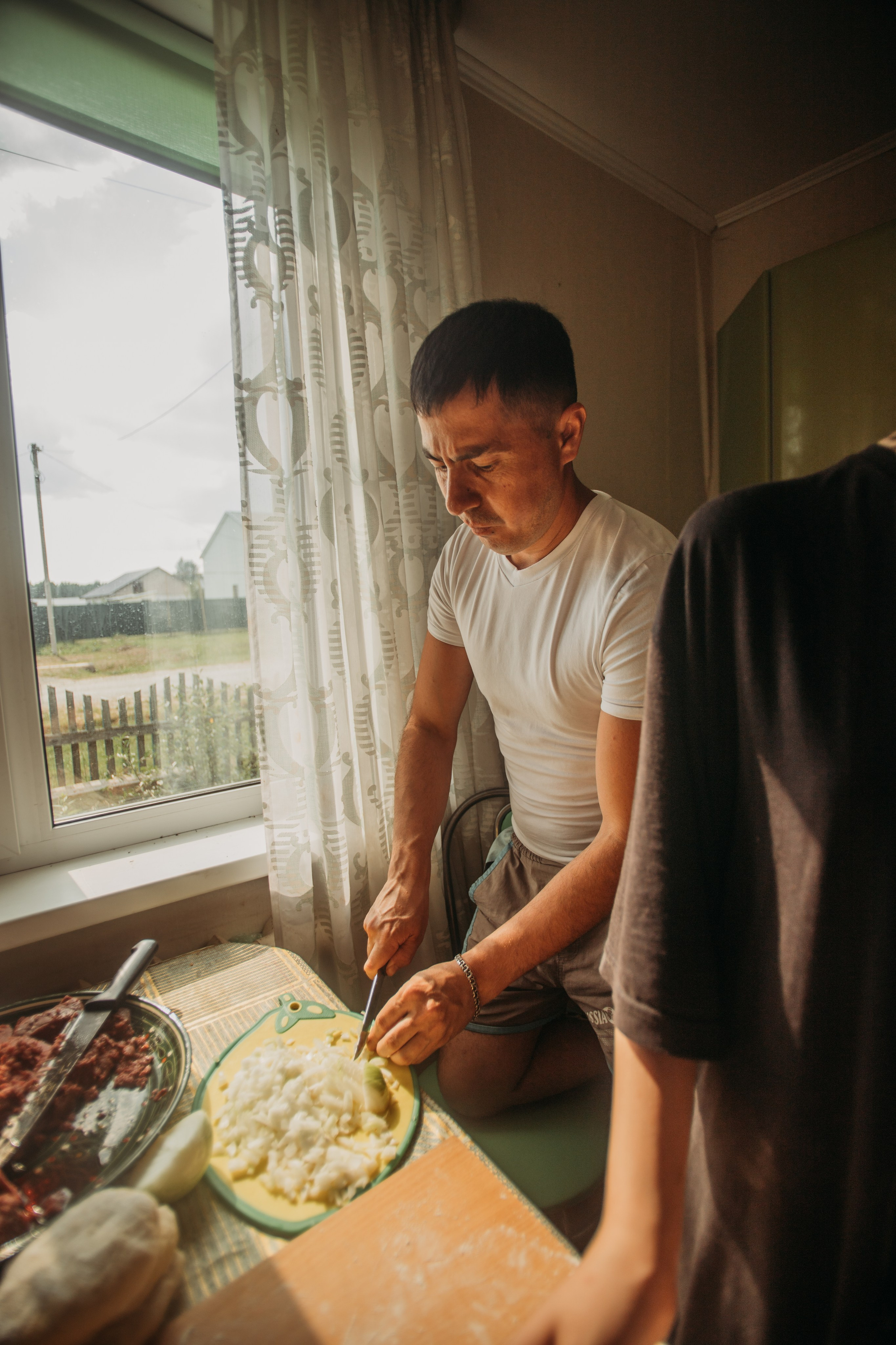 Домашняя фотосессия моей семьи. Венера Гайн. Репортажный фотограф  Тюмень. Обучение фотографии с 0