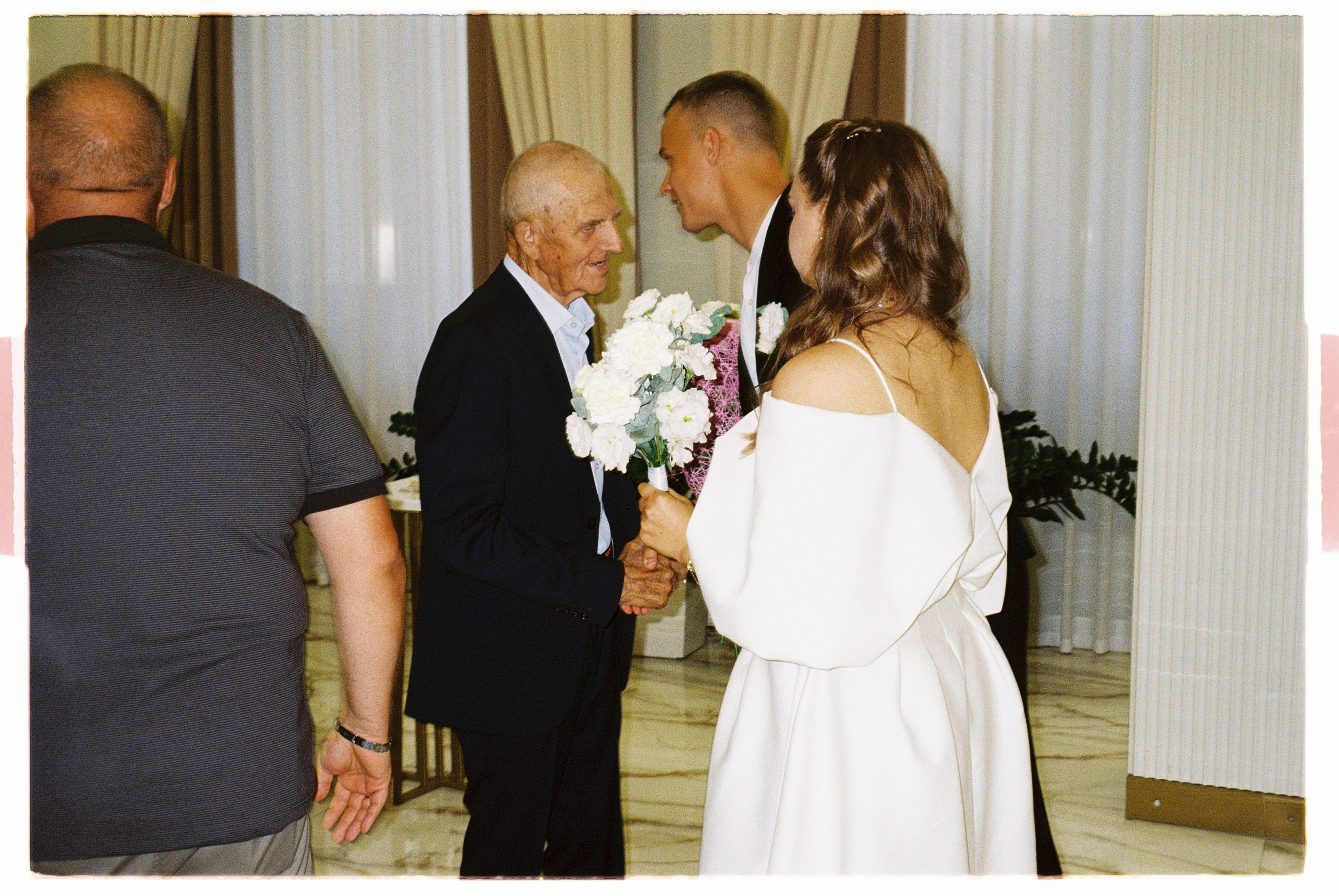 На плёнку (Юля и Саша). Фотограф в Москве — Евгения Прокопенко