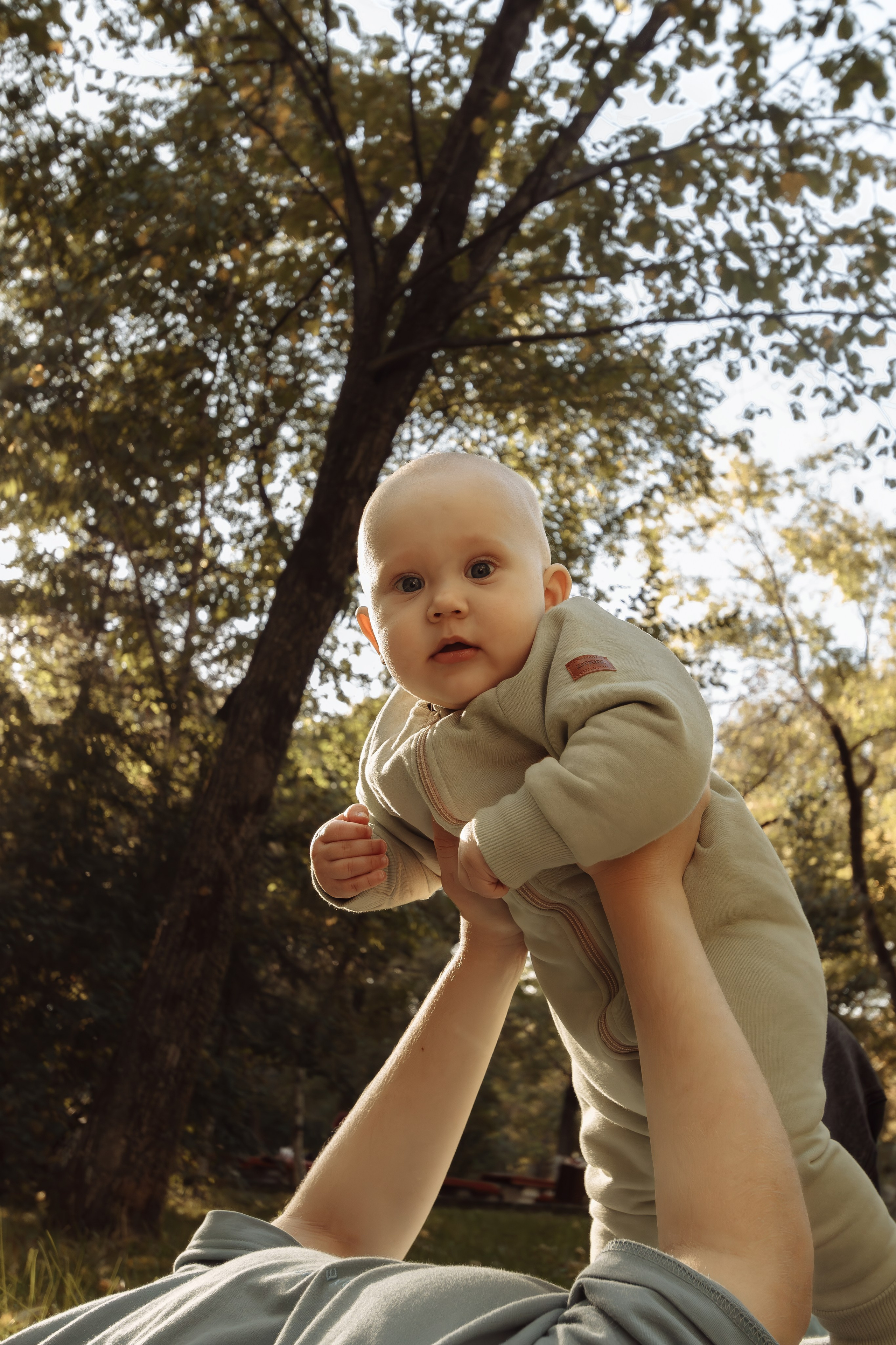 детская фотосессия в парке. детская фотосессия на улице, сын и мама, осенняя фотосессия