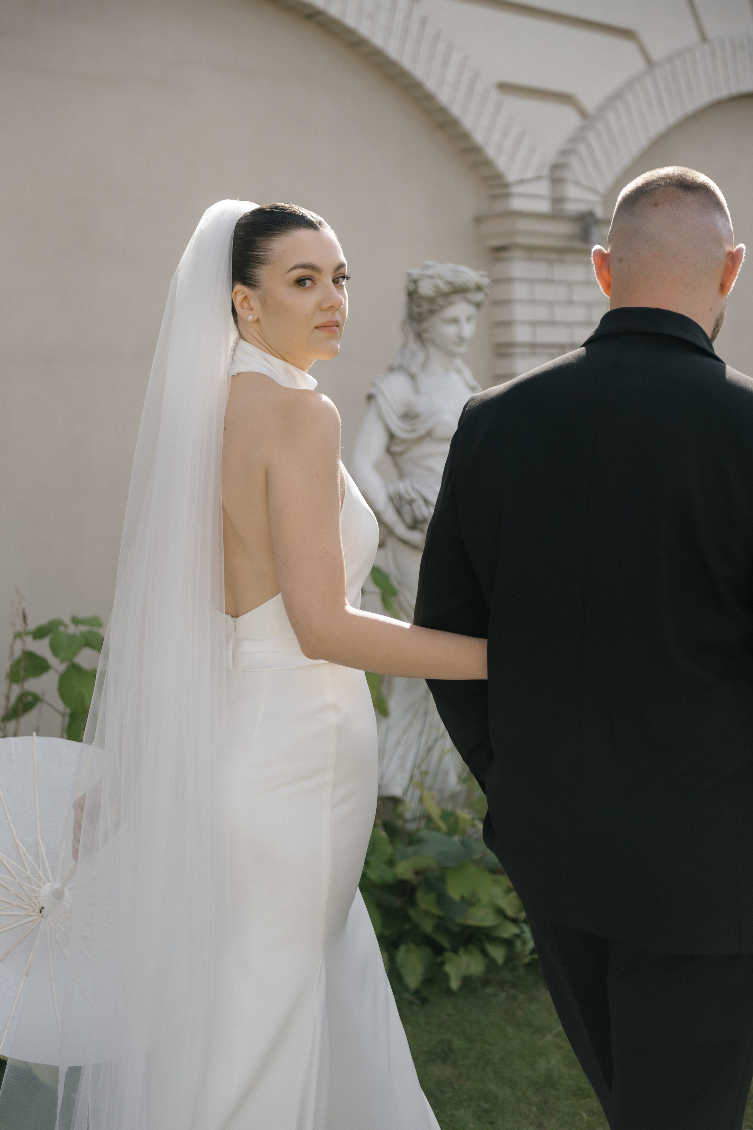 Wedding day in VERSAL PARK. Wedding PHOTOGRAPHER Andrew Vnukov