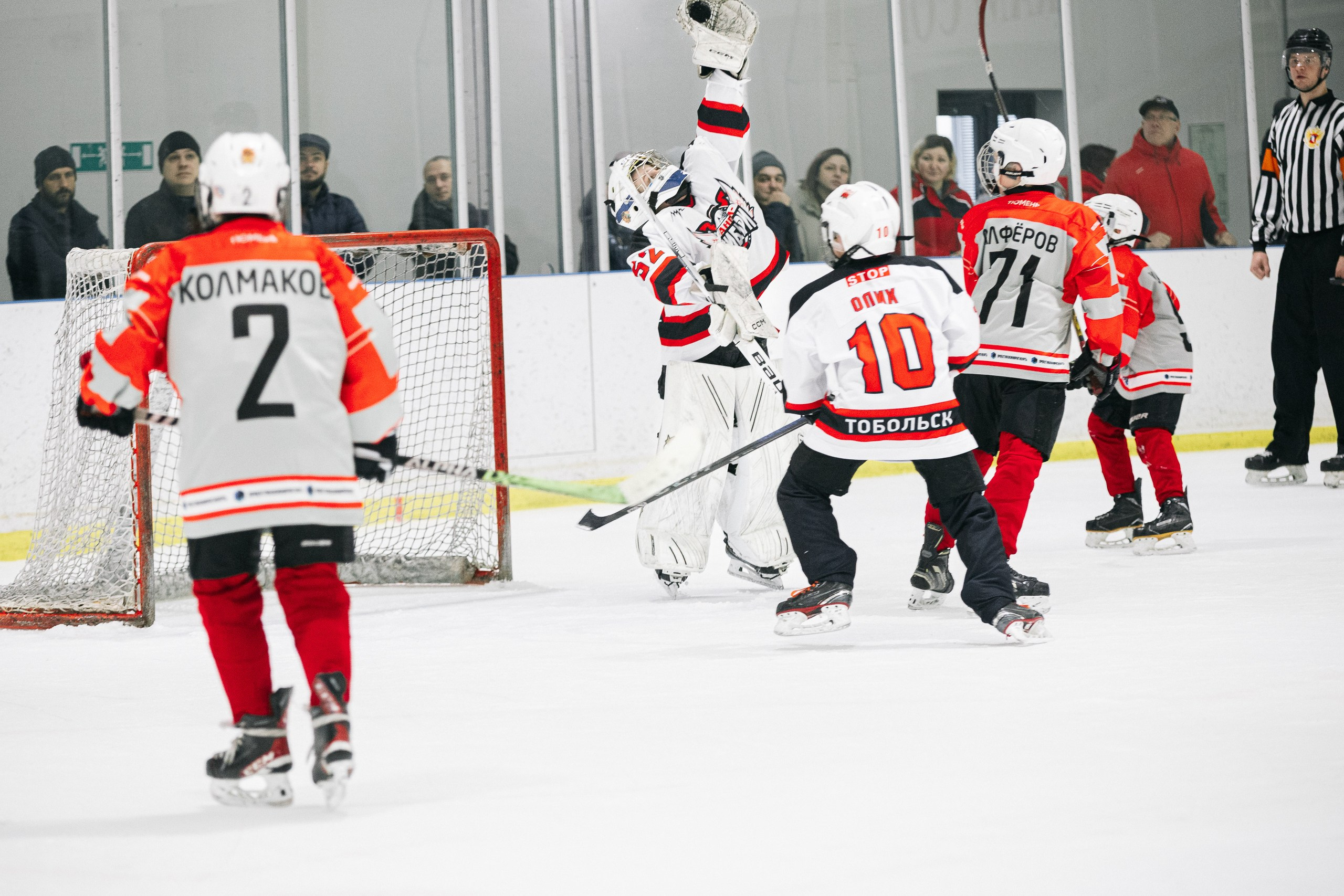 Первенство Тюмени по хоккею. MIG — студия спортивной фотографии Михаила Голянского