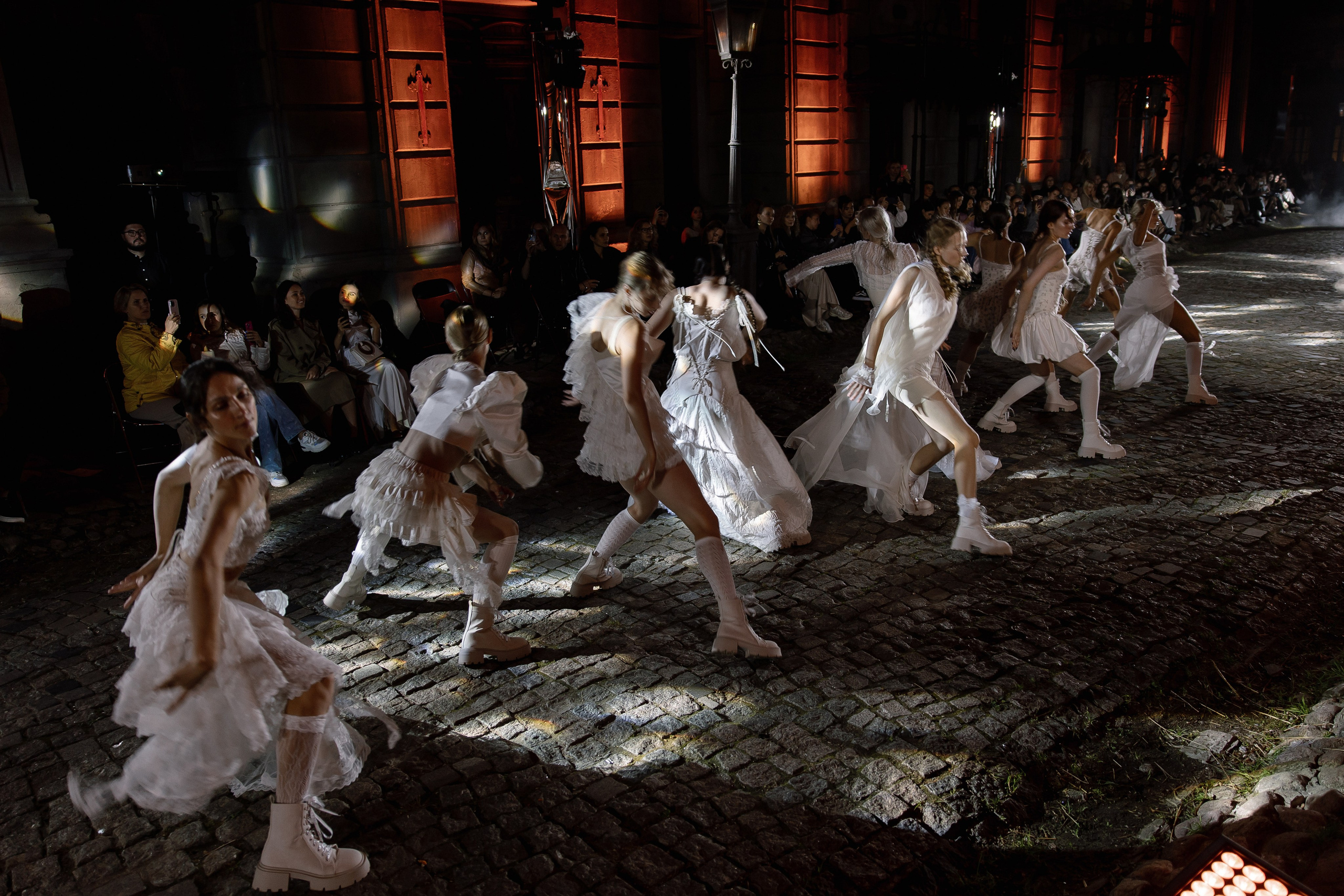 Rara Avis Fashion Show 2025. Свадебный фотограф Москва и Санкт-Петерург Артем Мамонов