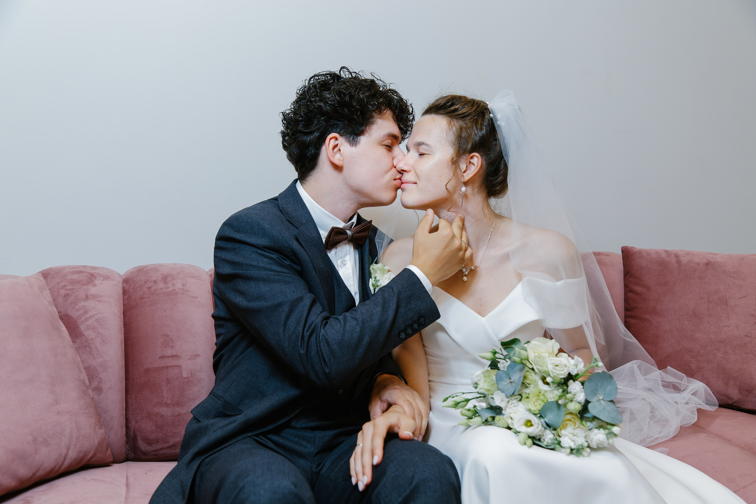 Примеры свадебных фотографий, позы для свадебной съёмки