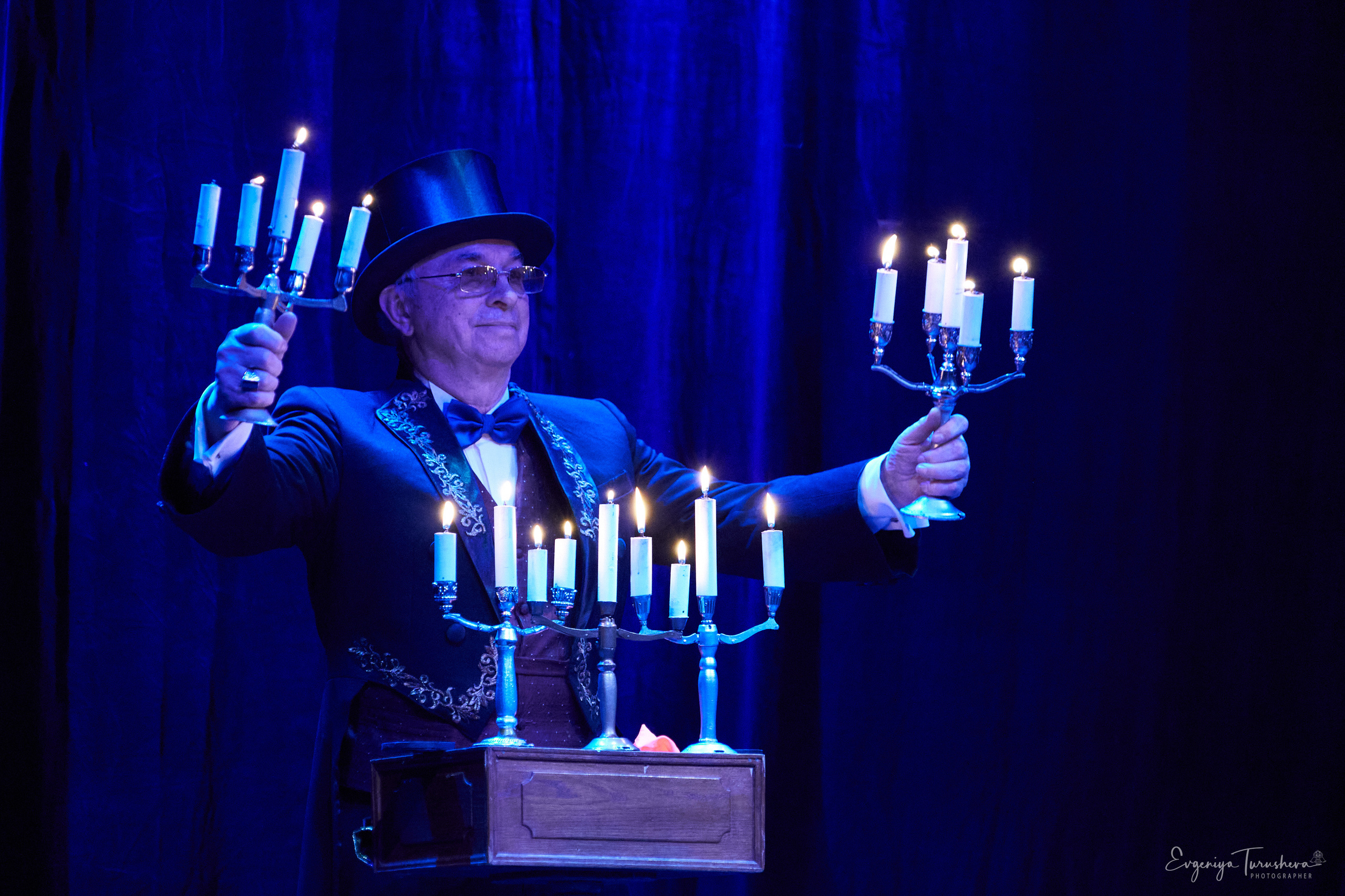 Лига Волшебников объединила лучших представителей иллюзионного жанра. Фотограф Евгения Турушева