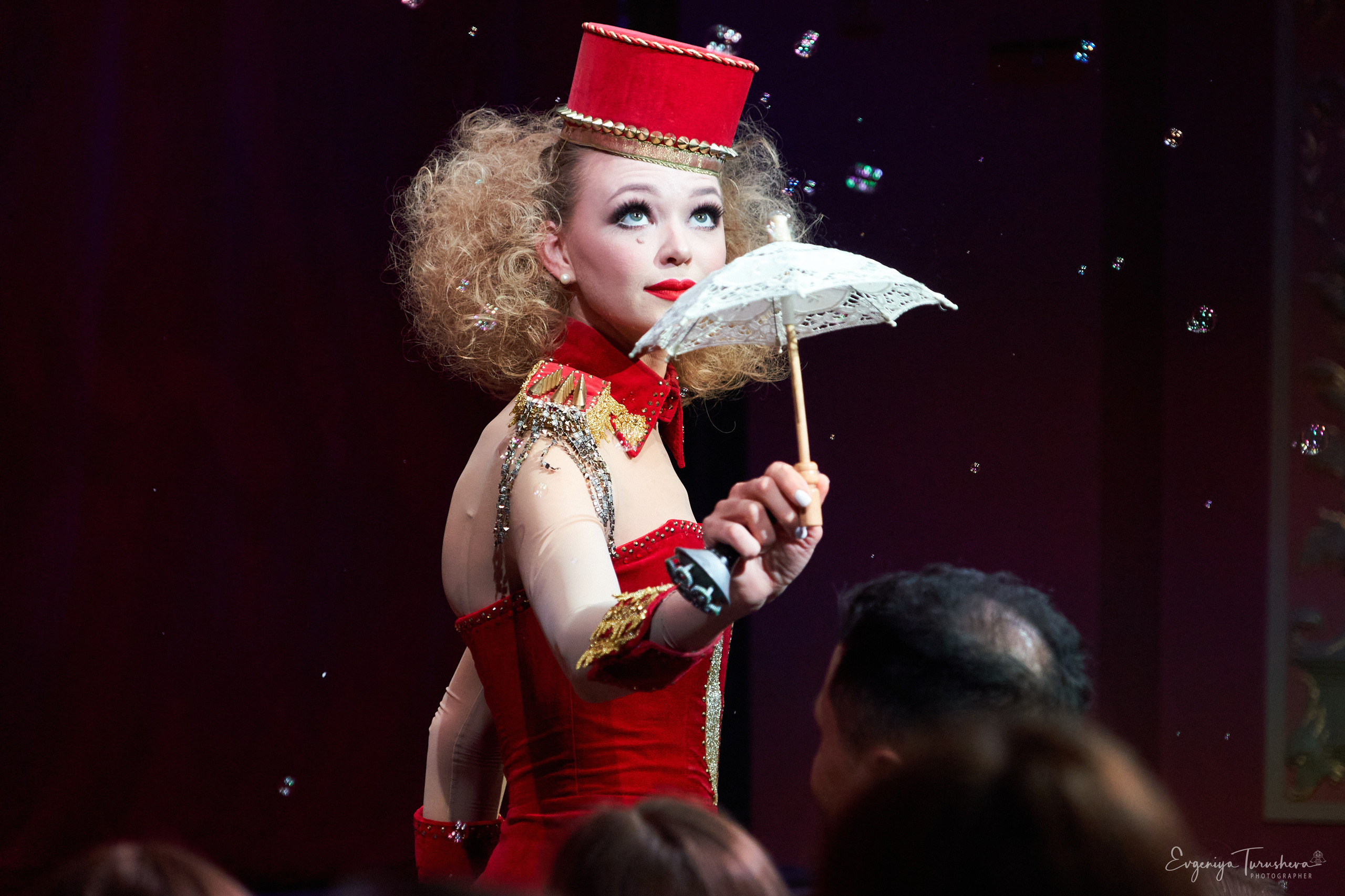 Лига Волшебников объединила лучших представителей иллюзионного жанра. Фотограф Евгения Турушева