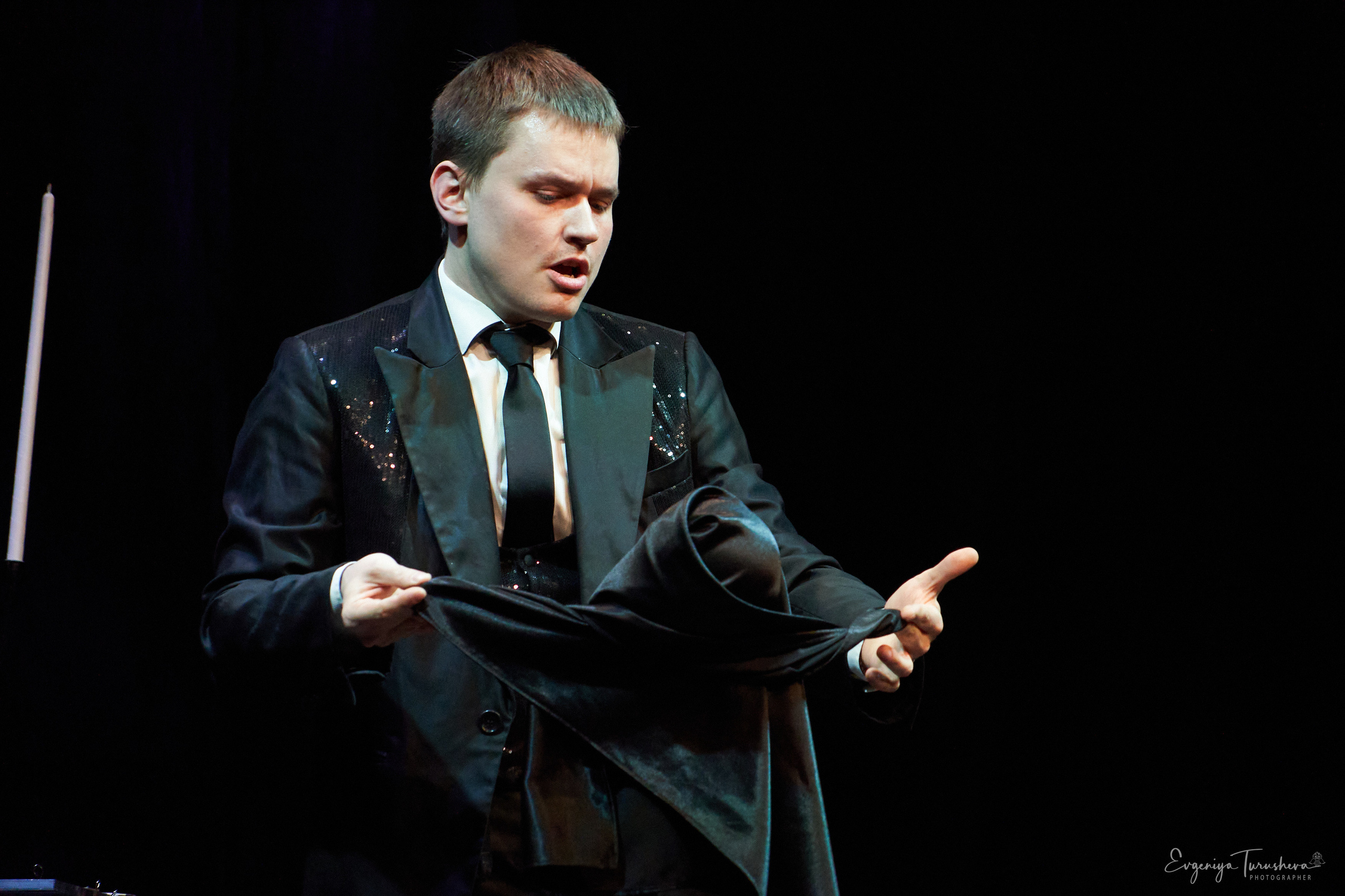 Лига Волшебников объединила лучших представителей иллюзионного жанра. Фотограф Евгения Турушева