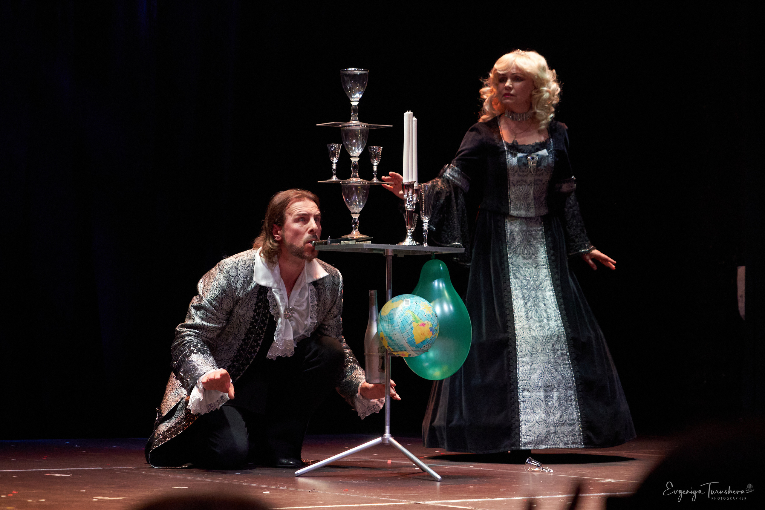 Лига Волшебников объединила лучших представителей иллюзионного жанра. Фотограф Евгения Турушева