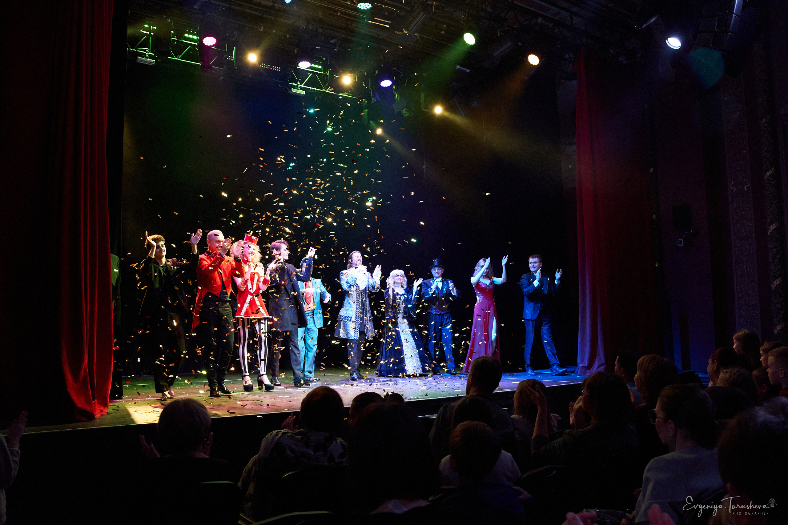 Лига Волшебников объединила лучших представителей иллюзионного жанра. Фотограф Евгения Турушева