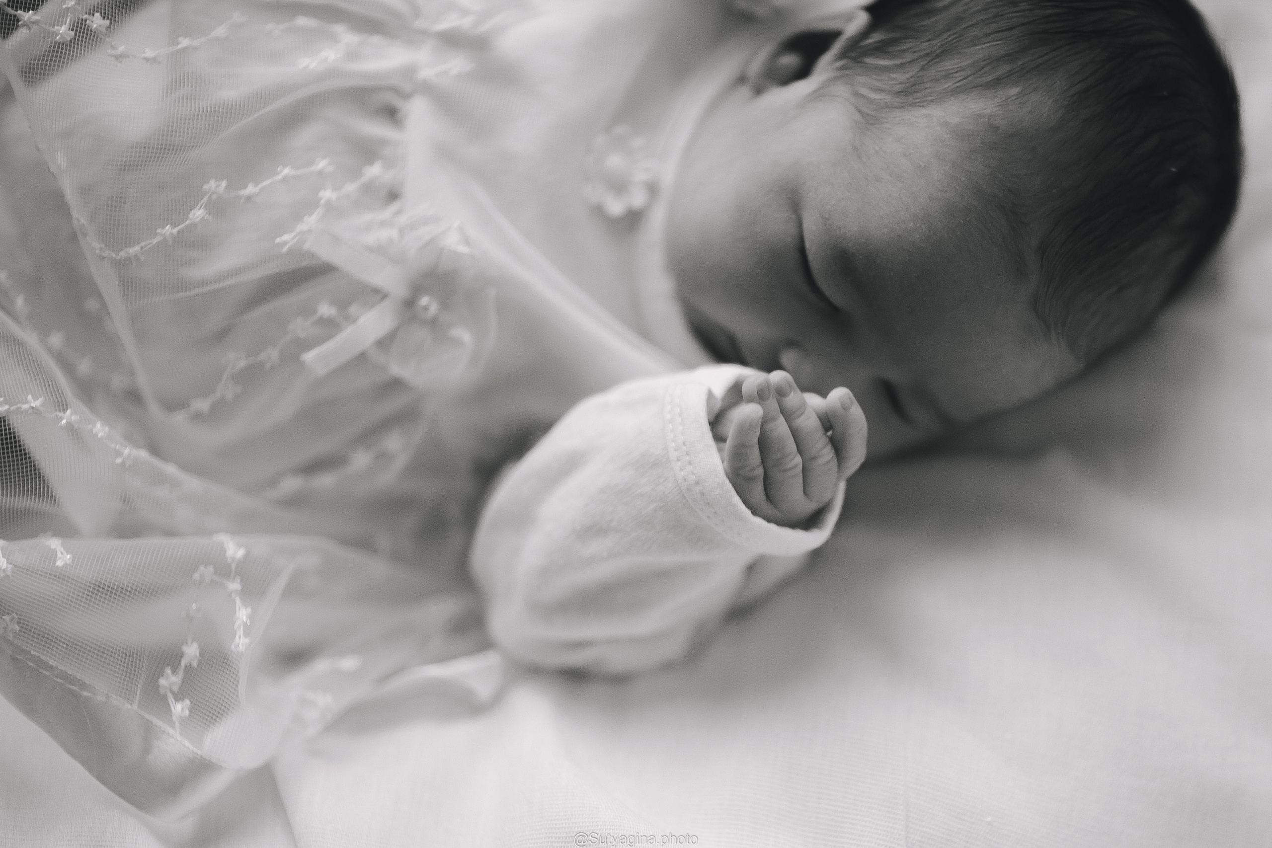 Новорожденный. Свадебный и женский фотограф