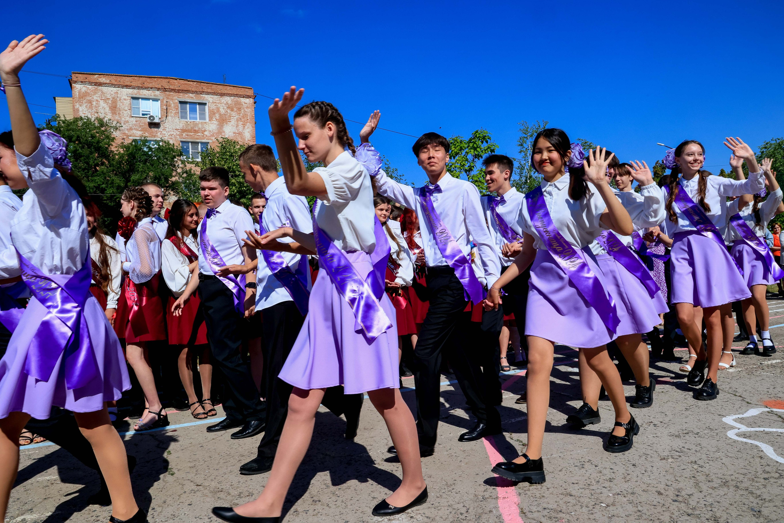 ШКОЛА ПОСЛЕДНИЙ ЗВОНОК. Свадебный фотограф — видеограф в г. Астрахань Екатерина Юмашева