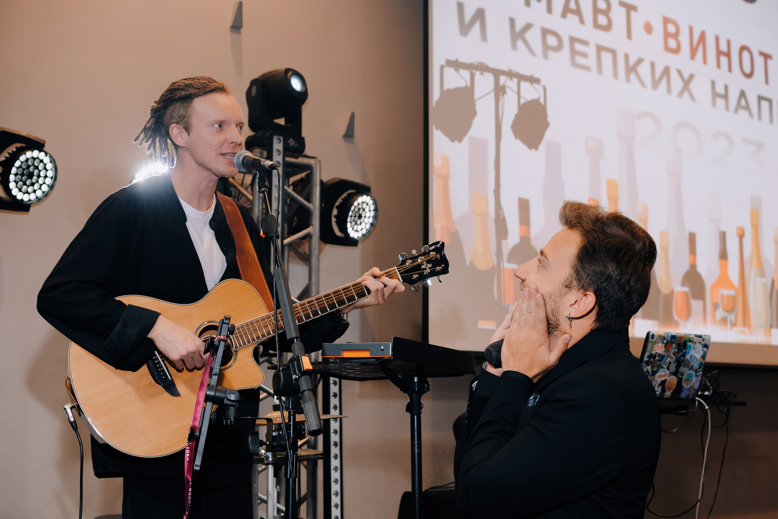 ФЕСТИВАЛЬ ВИНА И КРЕПКИХ НАПИТКОВ МАВТ-ВИНОТЕКА. Репортажный фотограф Зуев Роман г. Челябинск