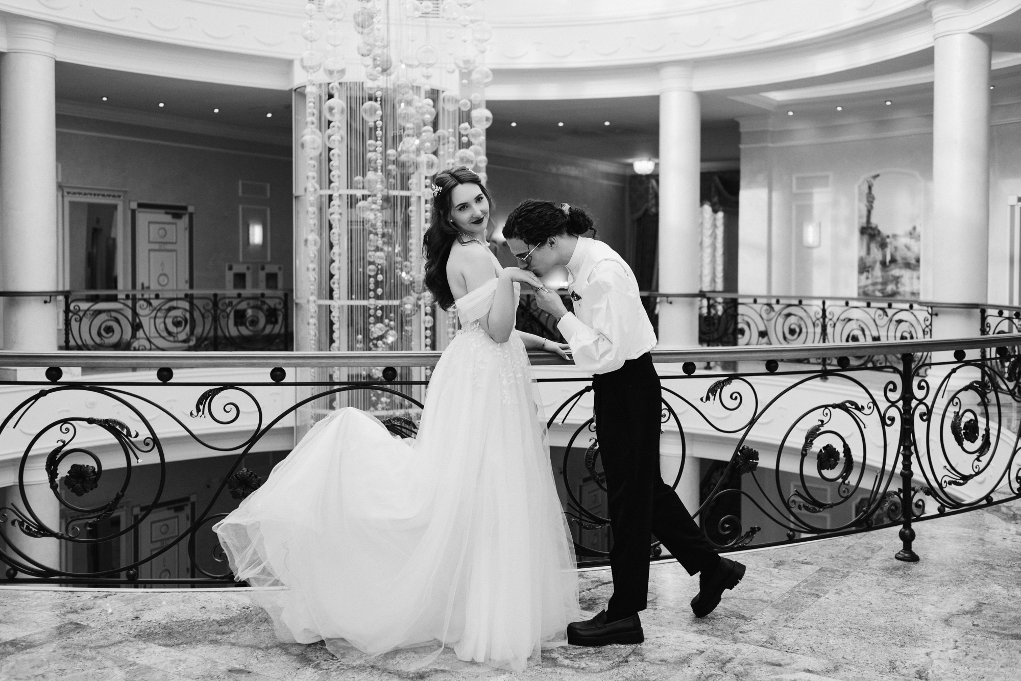 Свадебная фотосессия в Тюмени: ЗАГС, Мост Влюбленных и Монастырь | Фотограф Дарья Мустафина. Портретный фотограф Тюмень Дарья Мустафина