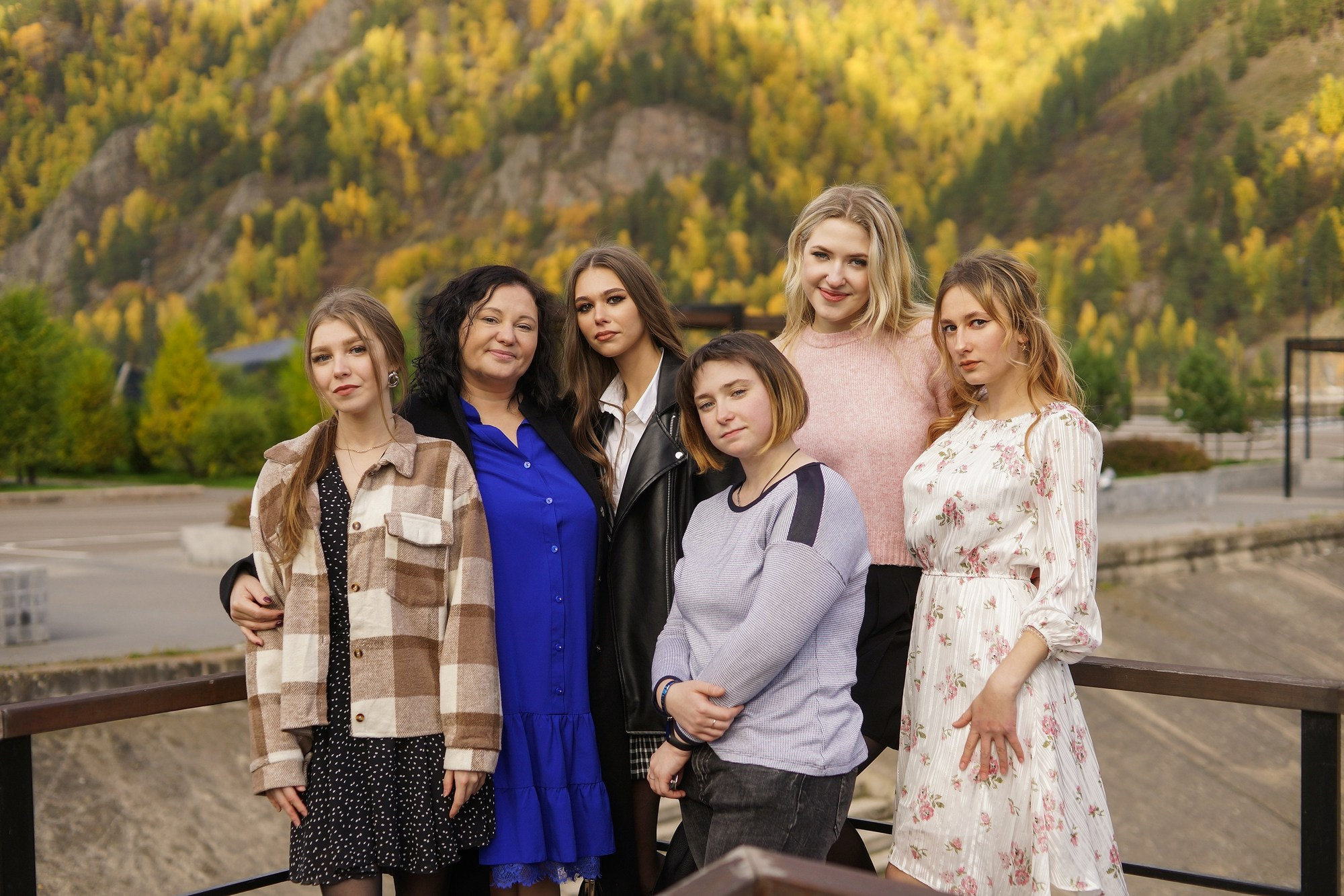 Осенняя съёмка для выпускников Дивногорского медицинского техникума. СИГМА | Студия выпускных альбомов Красноярск