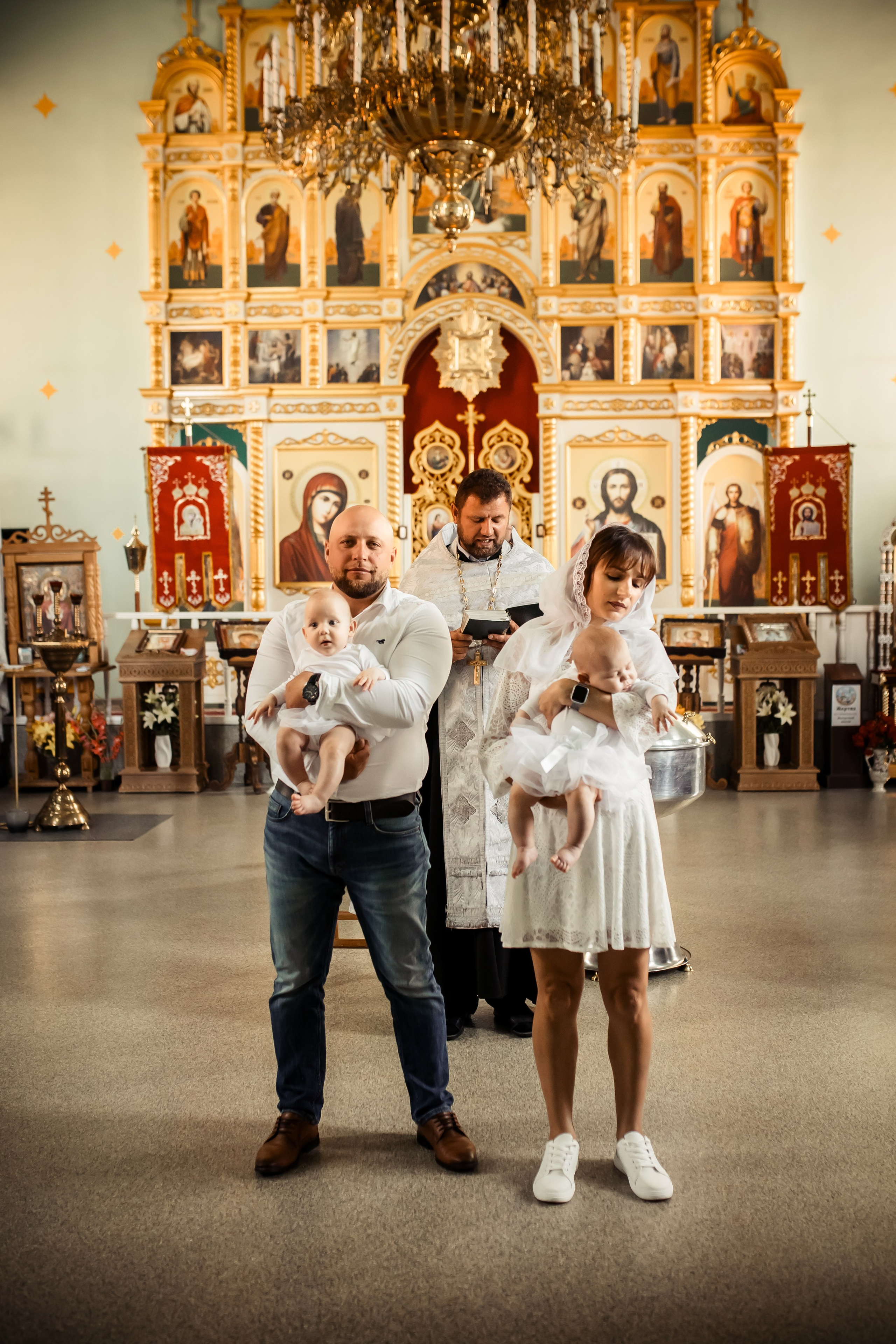 Крещение Милании и Эмилии